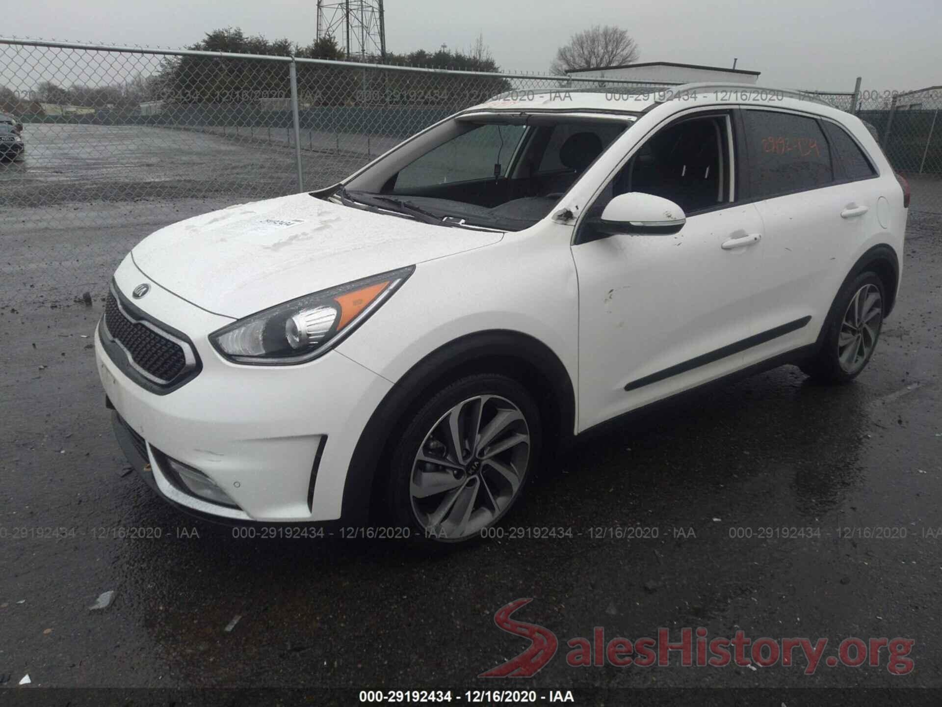 KNDCE3LC4H5043163 2017 KIA NIRO