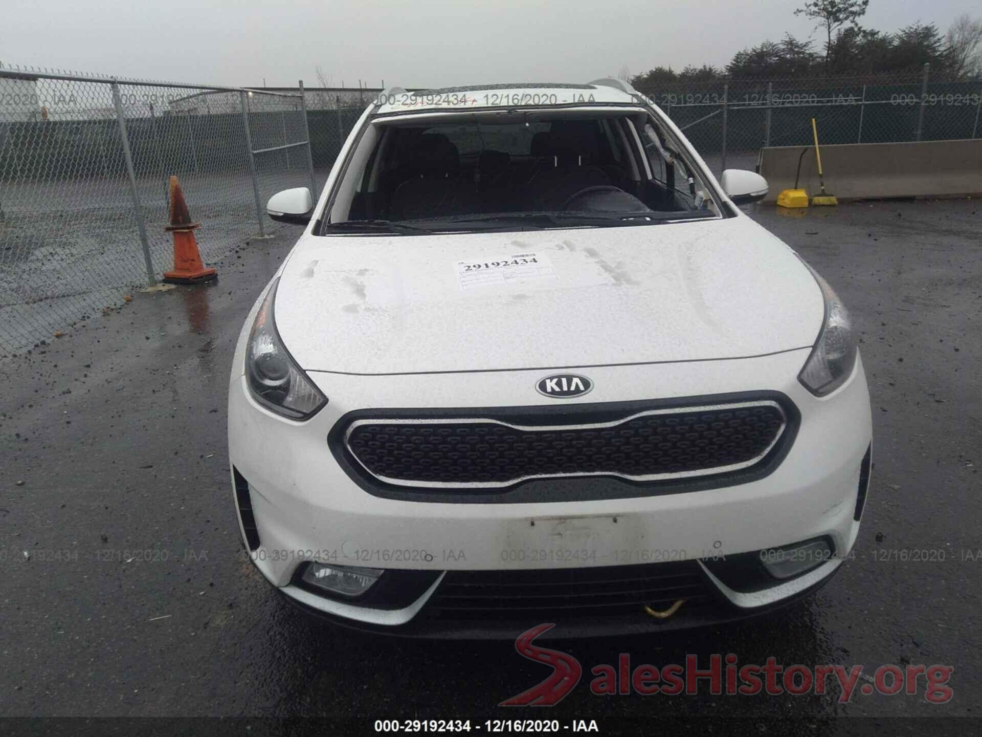 KNDCE3LC4H5043163 2017 KIA NIRO