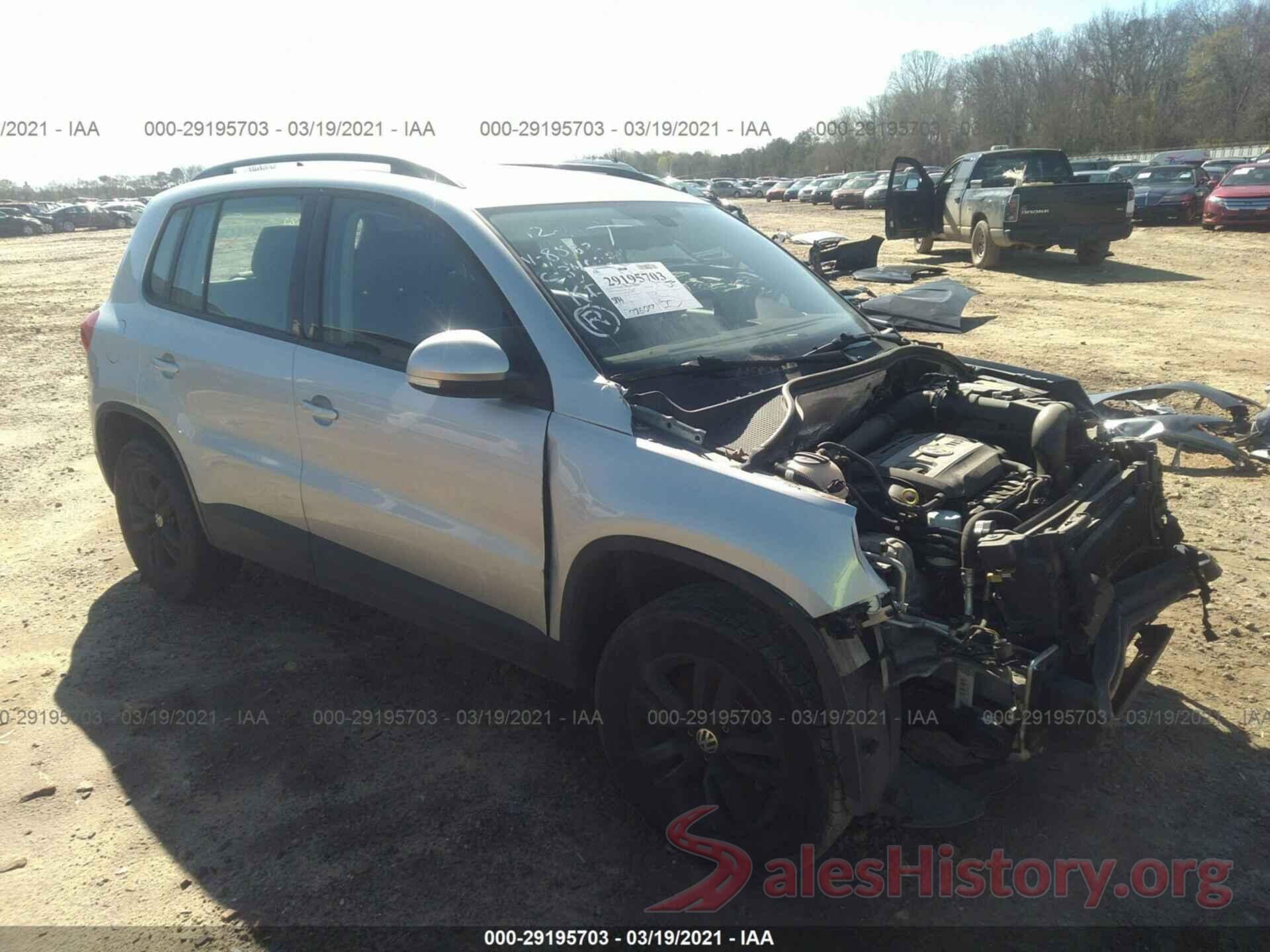 WVGAV7AX7HK018582 2017 VOLKSWAGEN TIGUAN