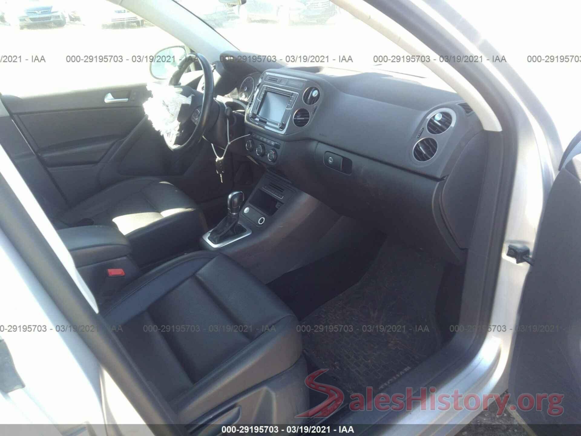 WVGAV7AX7HK018582 2017 VOLKSWAGEN TIGUAN