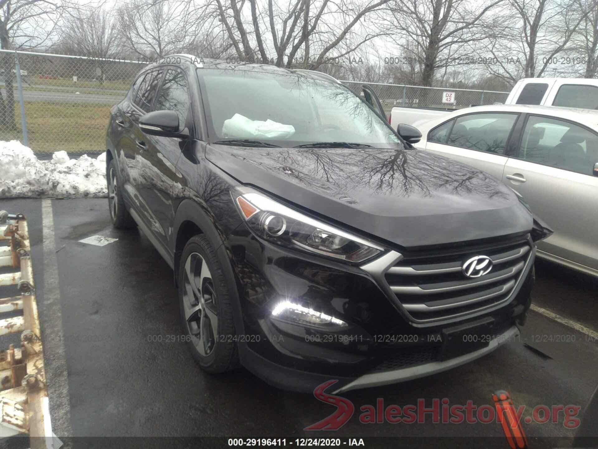 KM8J3CA20HU301302 2017 HYUNDAI TUCSON