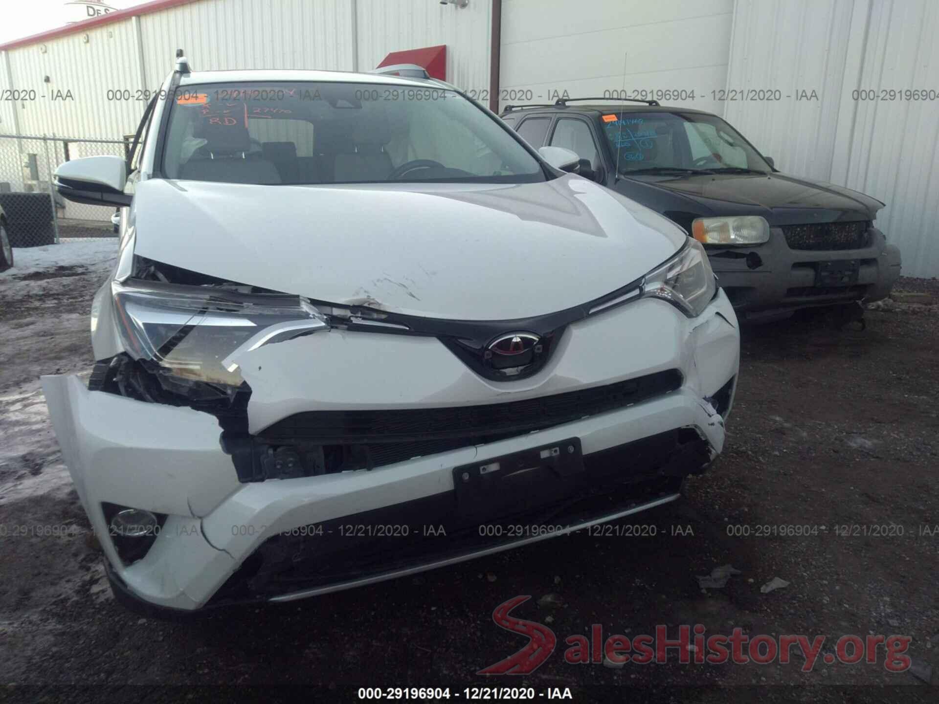 JTMDFREV0JJ241738 2018 TOYOTA RAV4