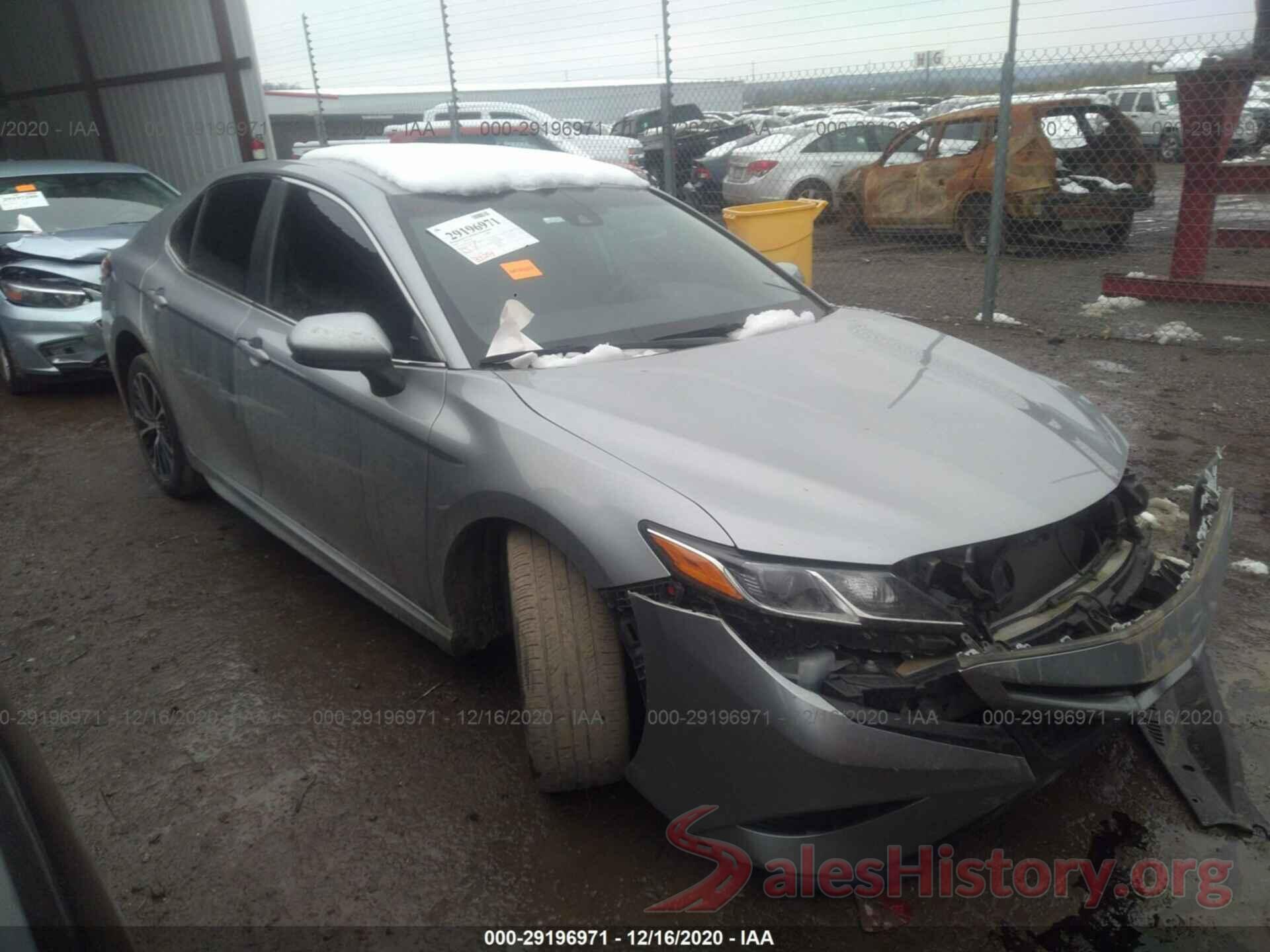 4T1B11HK3KU724774 2019 TOYOTA CAMRY