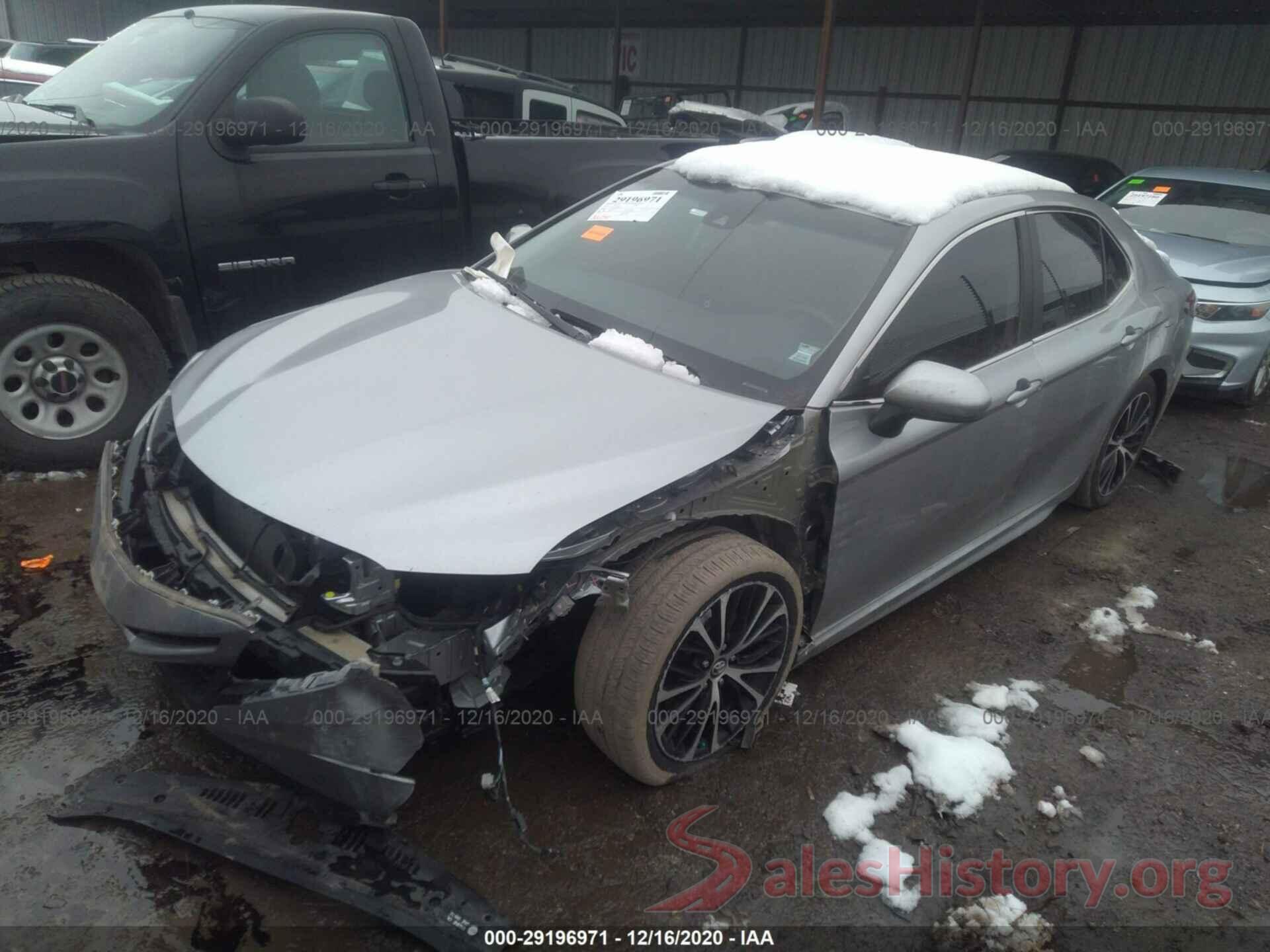 4T1B11HK3KU724774 2019 TOYOTA CAMRY