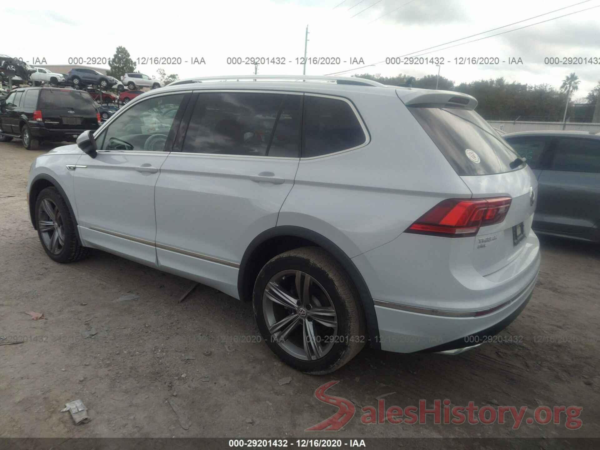 3VV3B7AX7JM195638 2018 VOLKSWAGEN TIGUAN