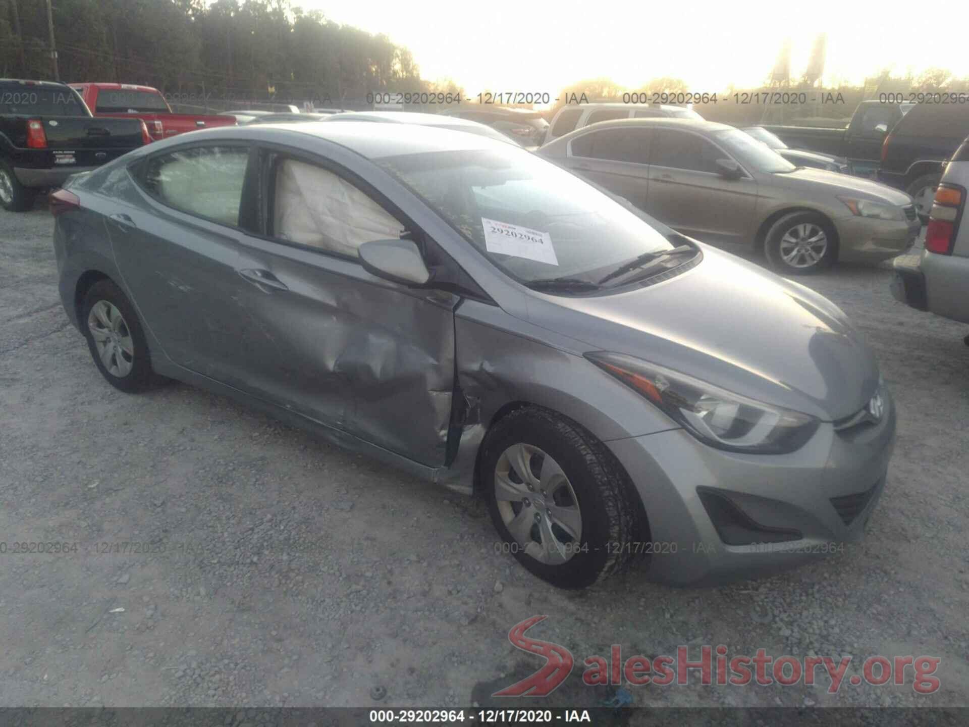 5NPDH4AE2GH721008 2016 HYUNDAI ELANTRA