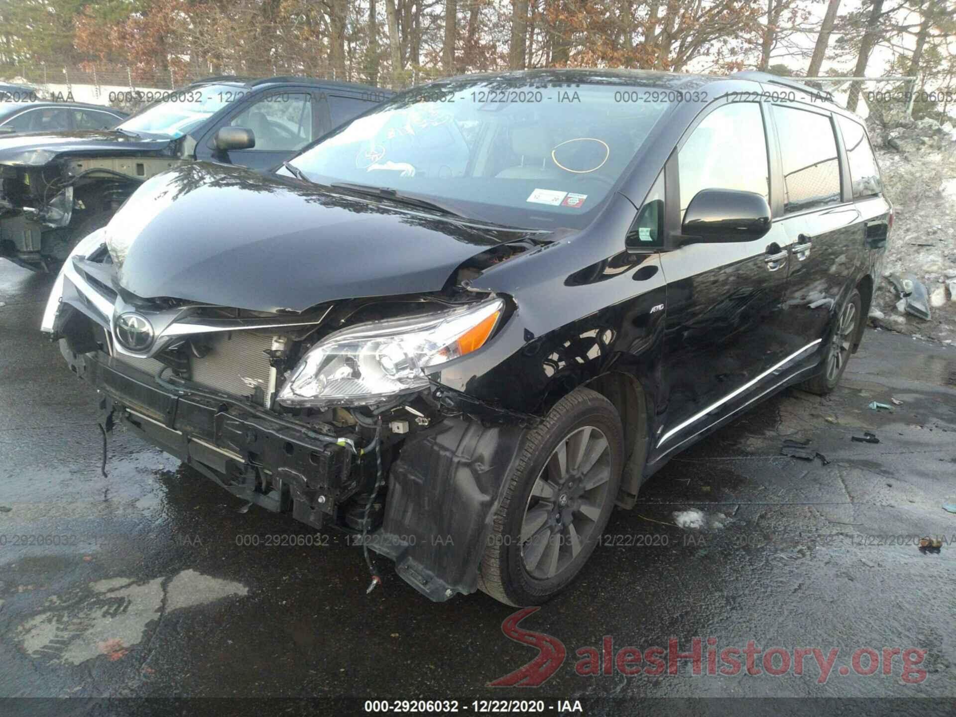 5TDDZ3DC1KS219031 2019 TOYOTA SIENNA