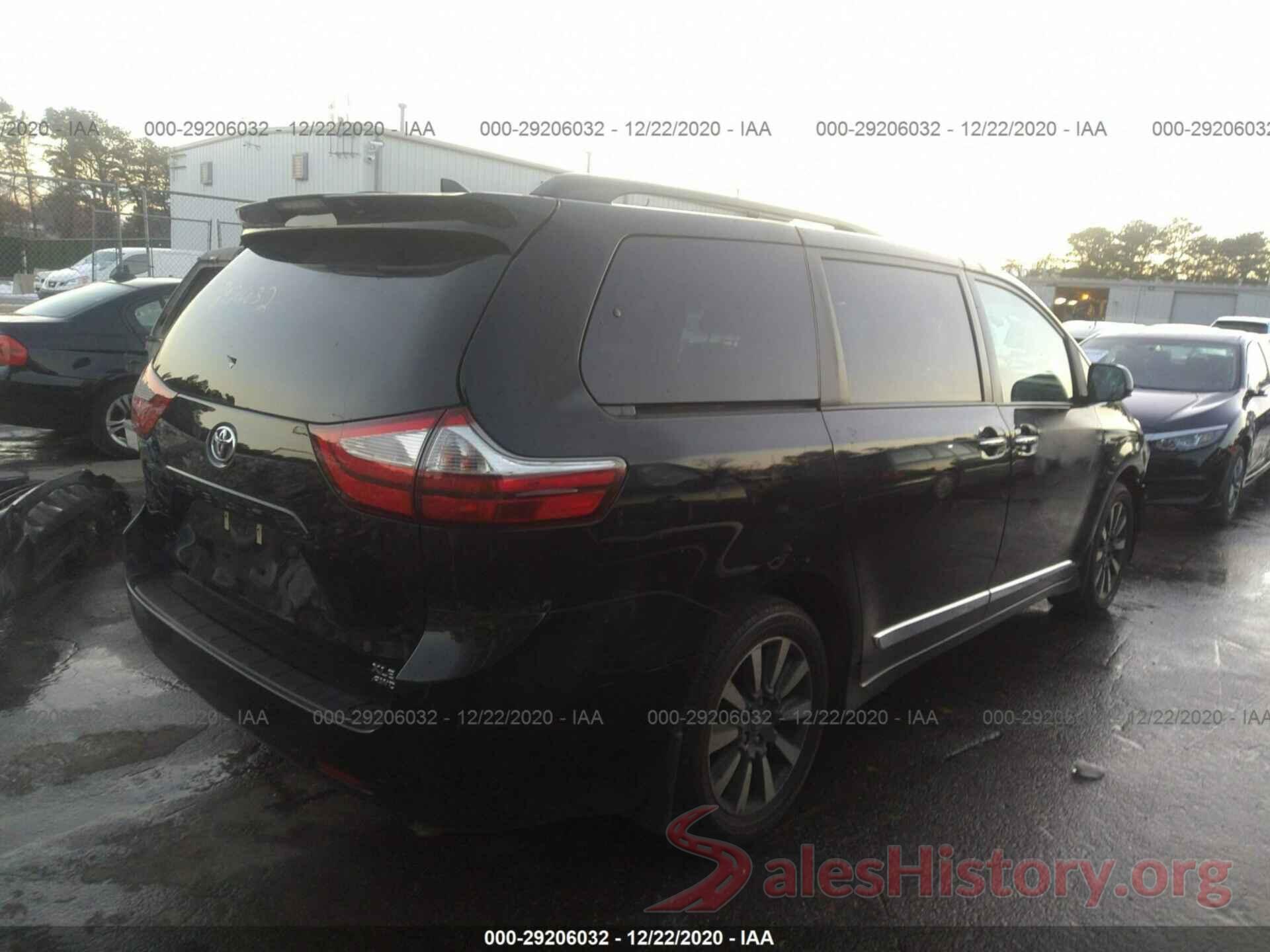 5TDDZ3DC1KS219031 2019 TOYOTA SIENNA