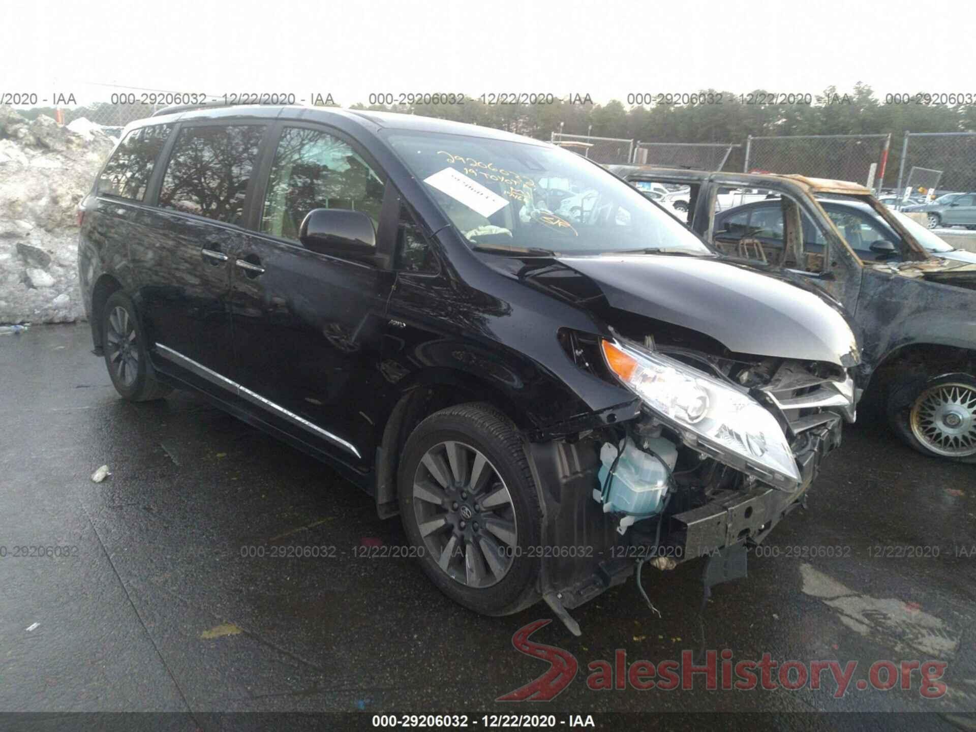 5TDDZ3DC1KS219031 2019 TOYOTA SIENNA