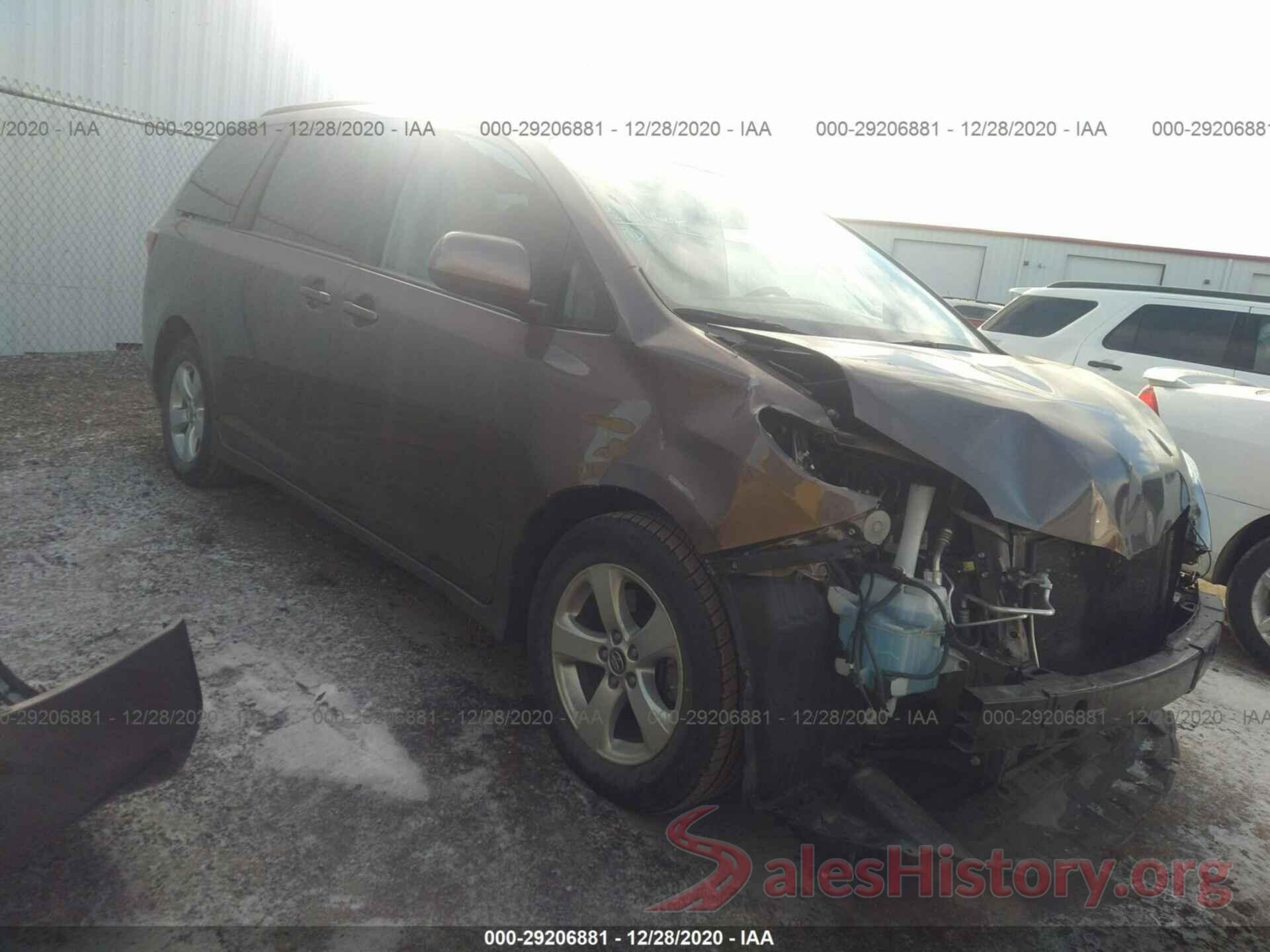 5TDKZ3DC7JS931937 2018 TOYOTA SIENNA