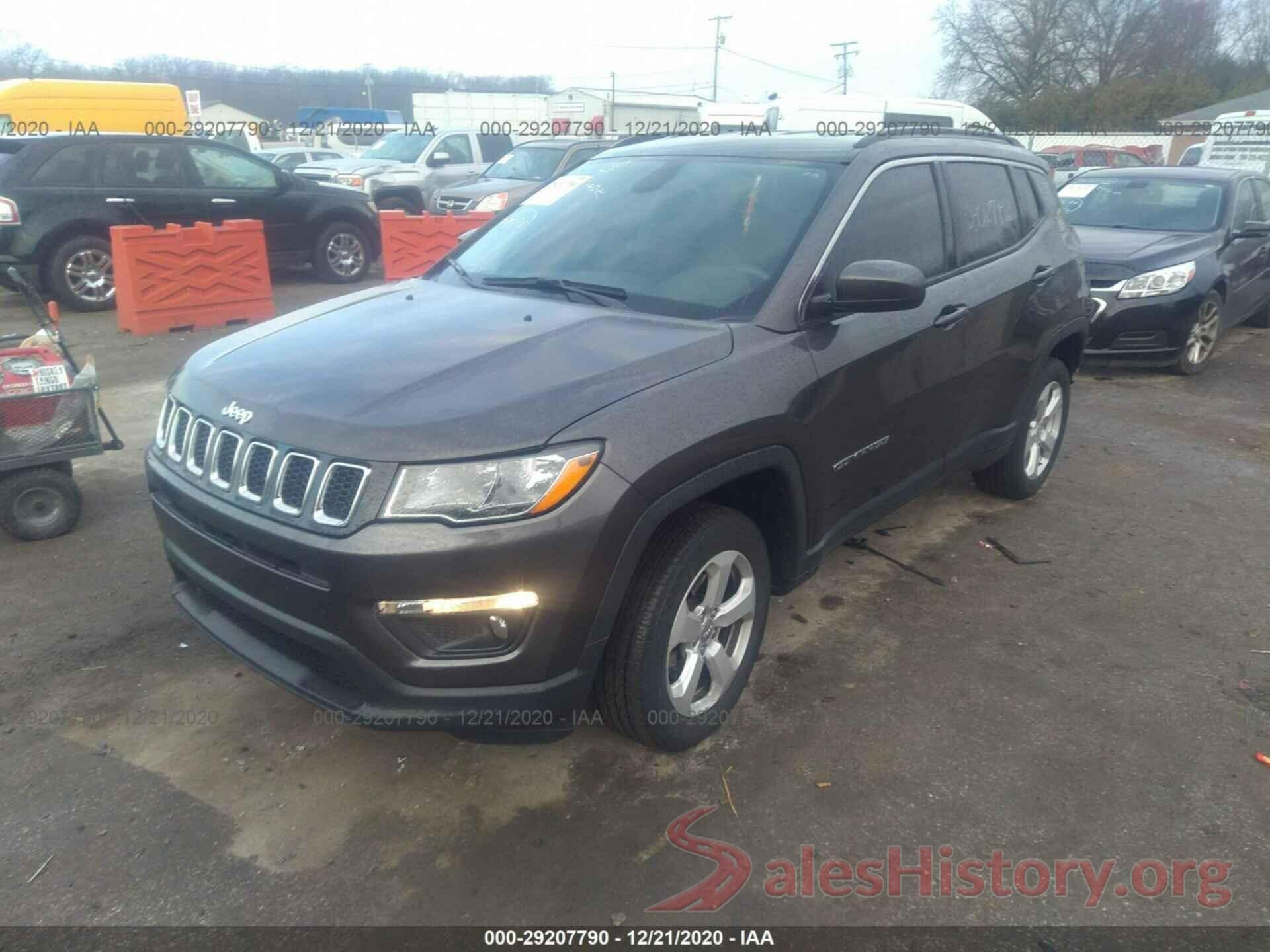 3C4NJDBB8JT185556 2018 JEEP COMPASS