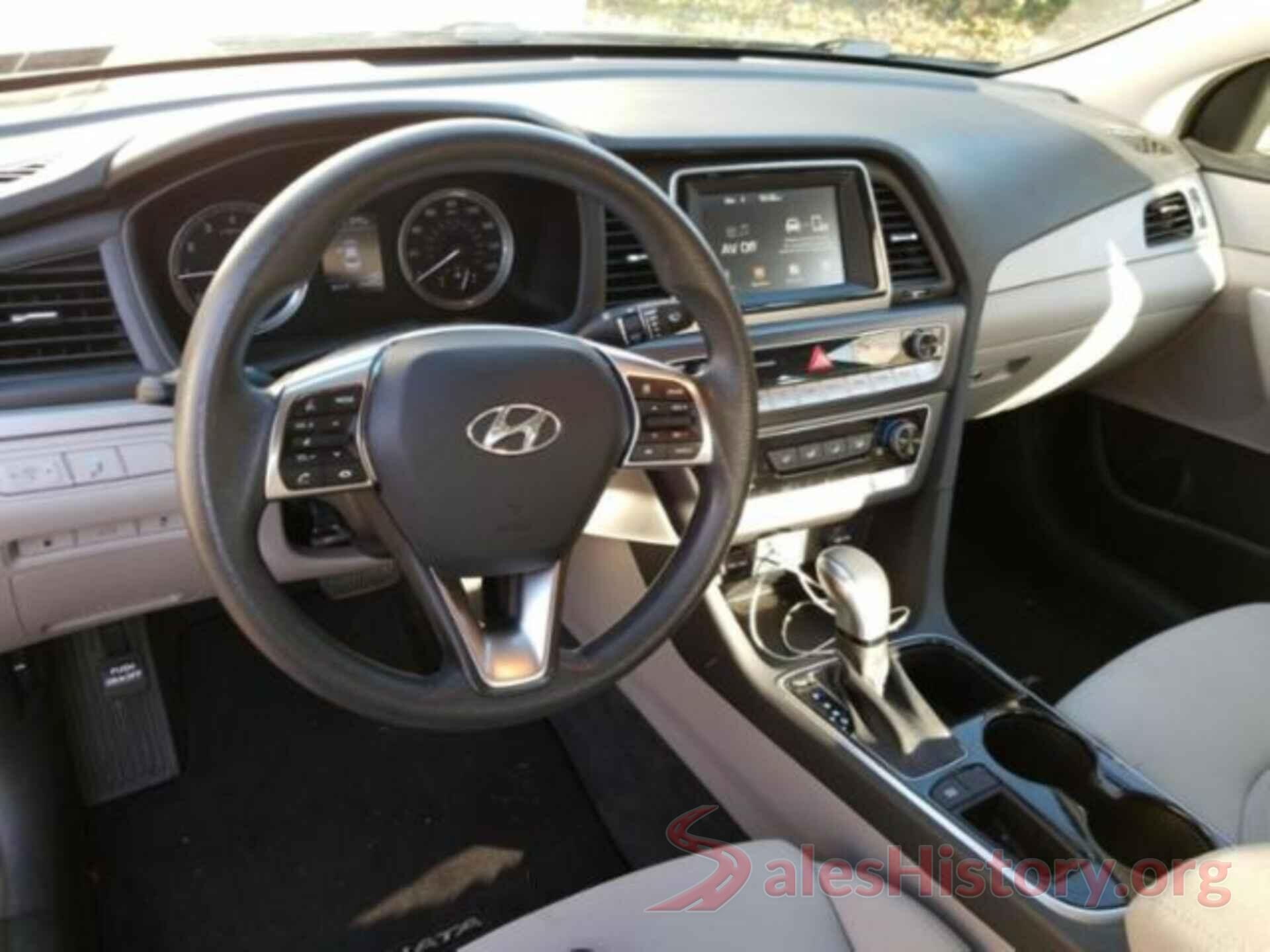 5NPE24AF0JH640076 2018 HYUNDAI SONATA