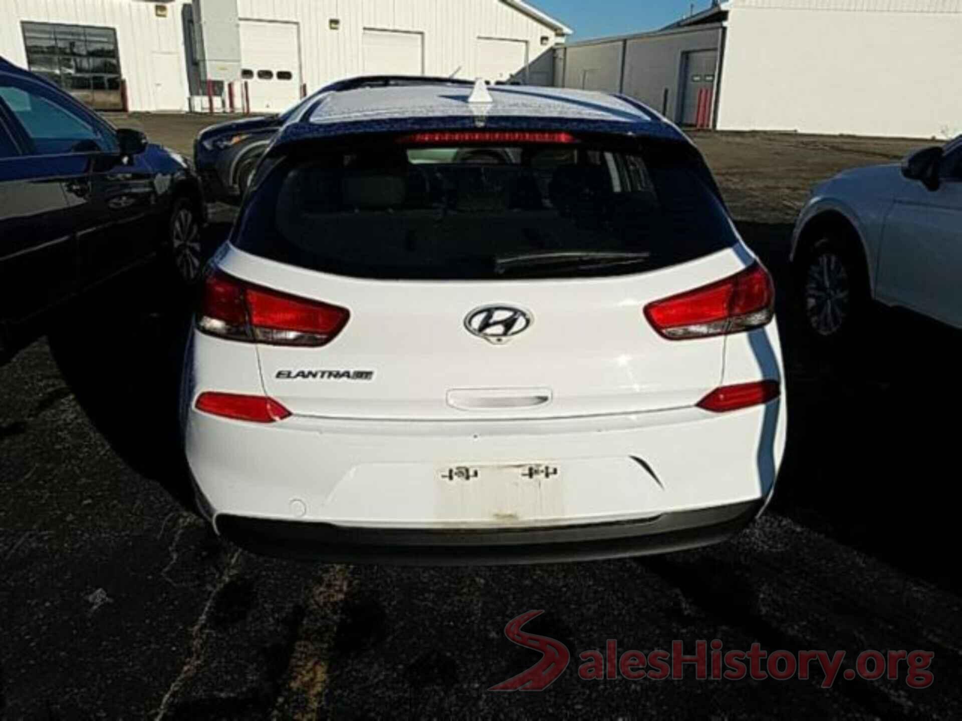 KMHH35LE2JU010257 2018 HYUNDAI ELANTRA GT