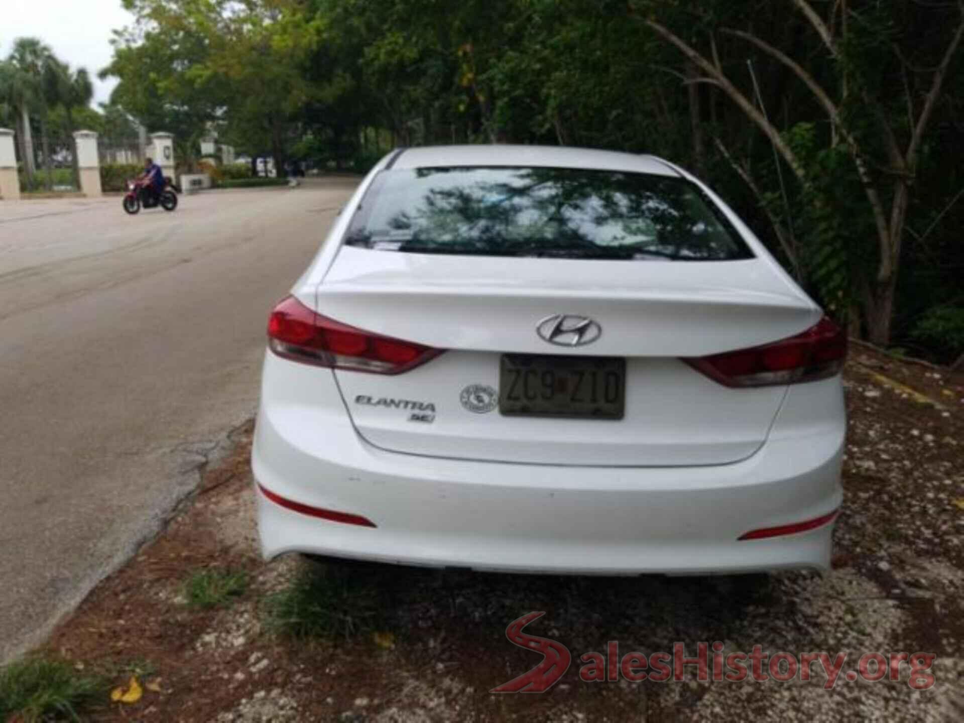 5NPD74LF9JH227308 2018 HYUNDAI ELANTRA