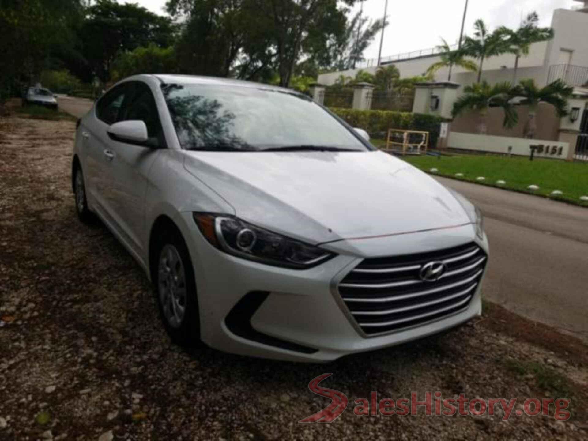 5NPD74LF9JH227308 2018 HYUNDAI ELANTRA