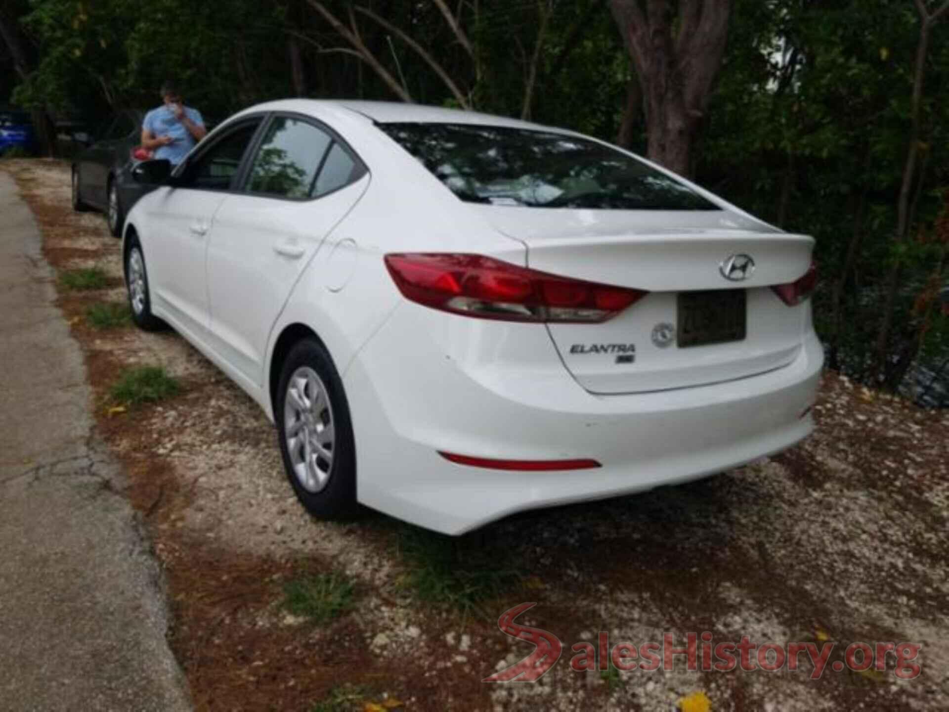 5NPD74LF9JH227308 2018 HYUNDAI ELANTRA