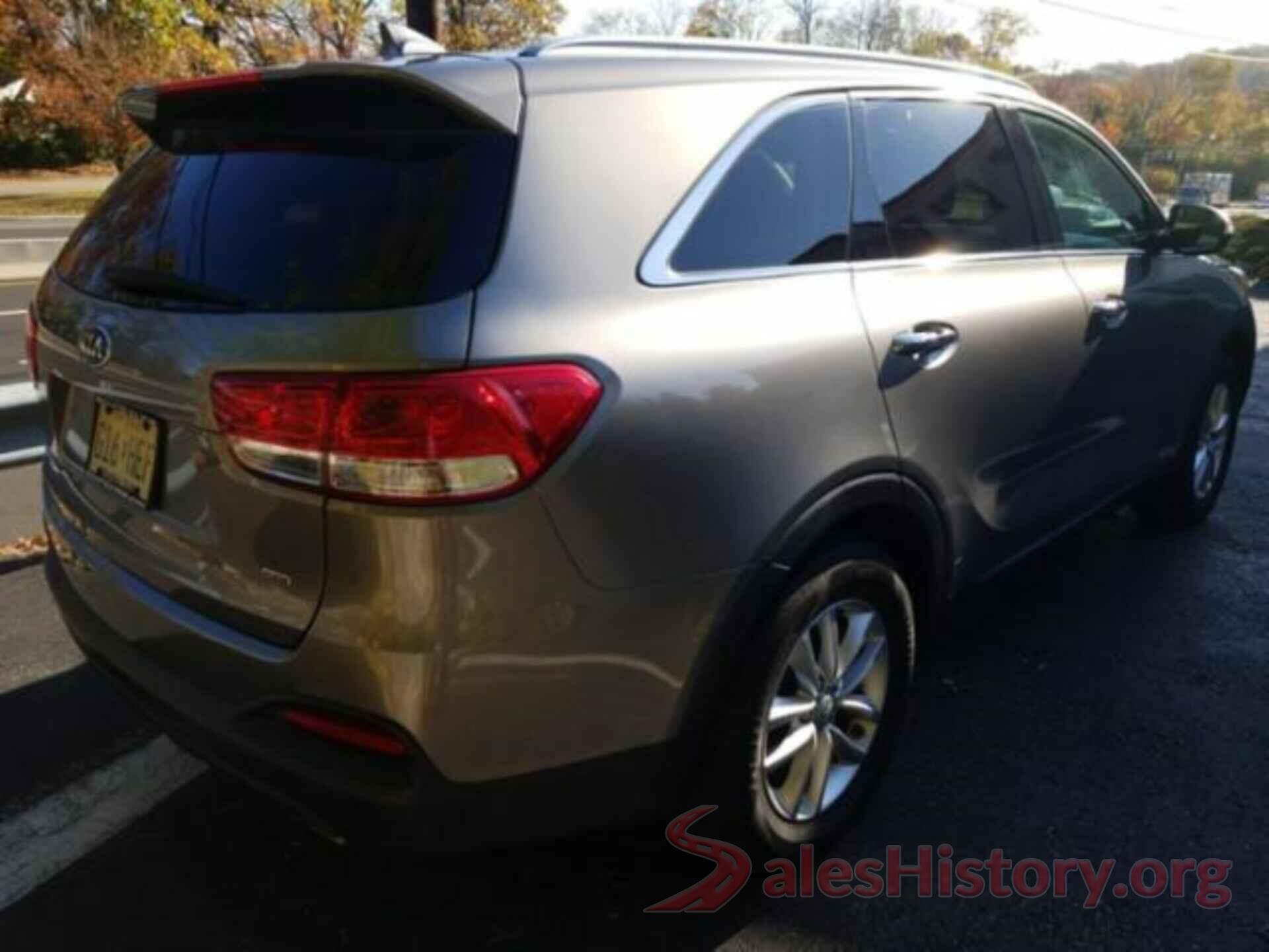 5XYPGDA33HG235878 2017 KIA SORENTO