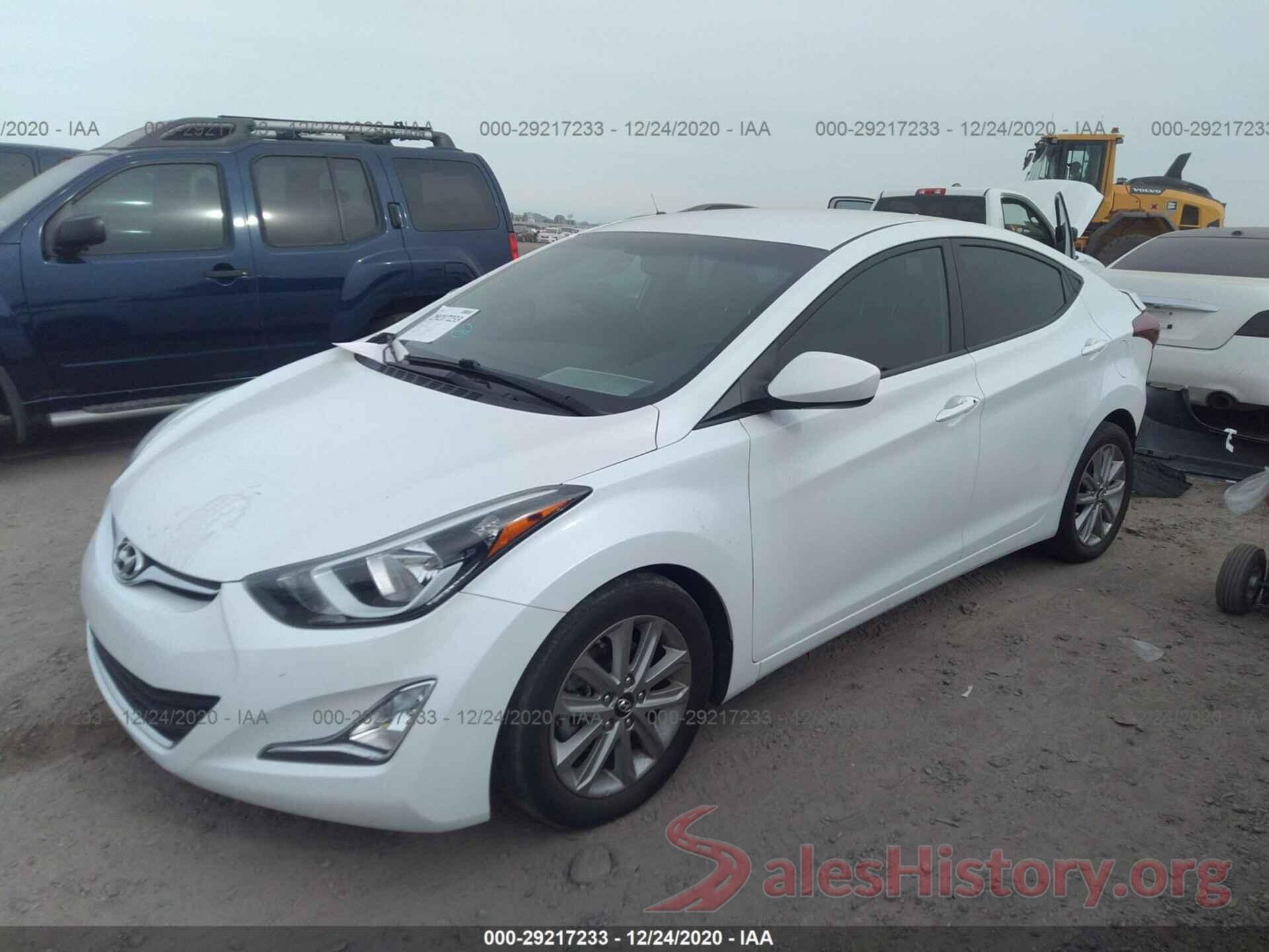 5NPDH4AE1GH661562 2016 HYUNDAI ELANTRA