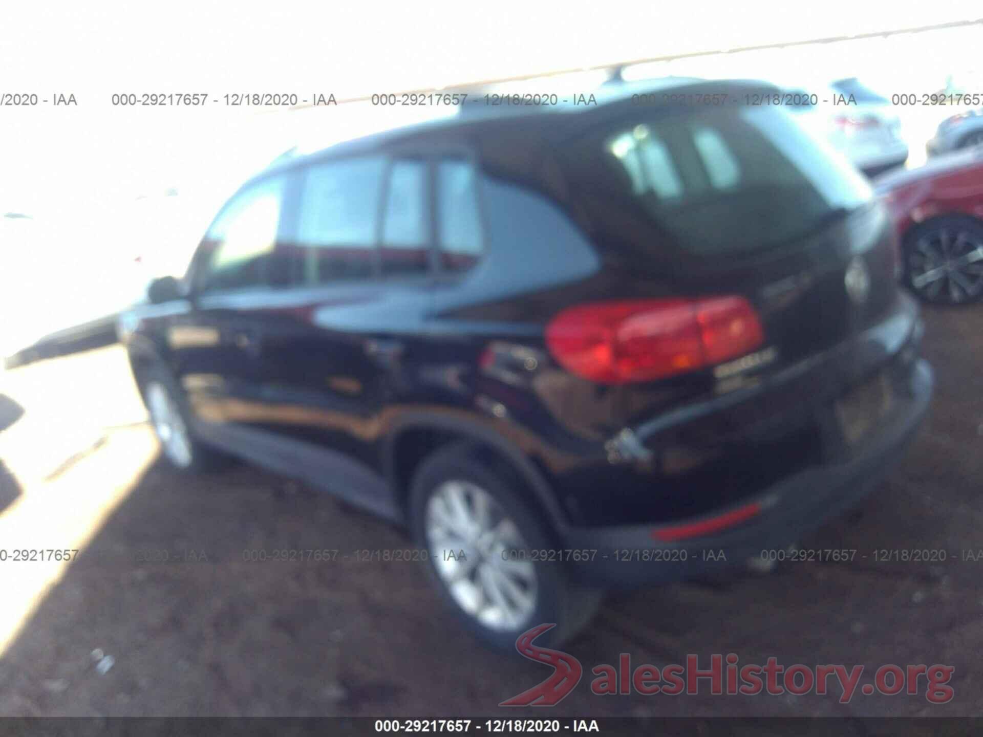 WVGAV7AXXHK042942 2017 VOLKSWAGEN TIGUAN