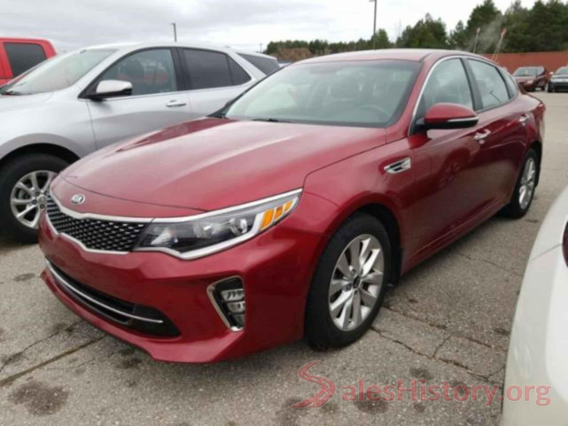 5XXGT4L36JG215823 2018 KIA OPTIMA