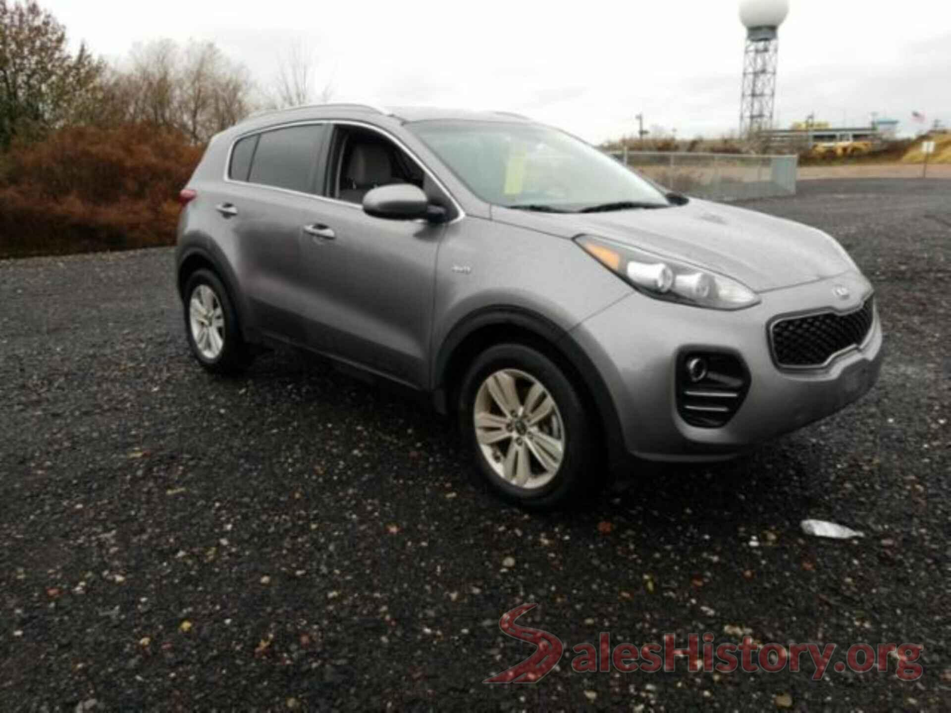 KNDPMCAC8J7466703 2018 KIA SPORTAGE