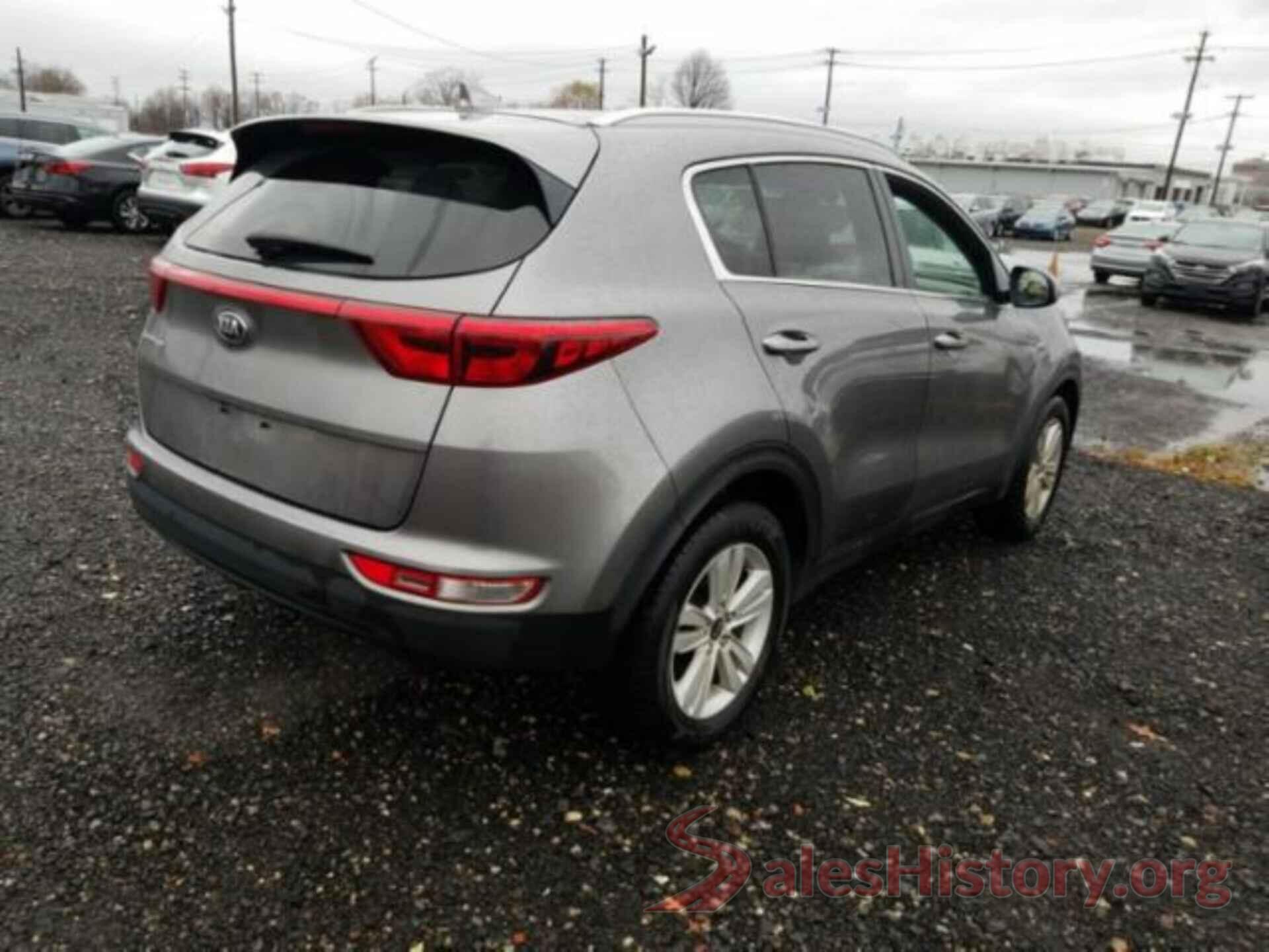 KNDPMCAC8J7466703 2018 KIA SPORTAGE