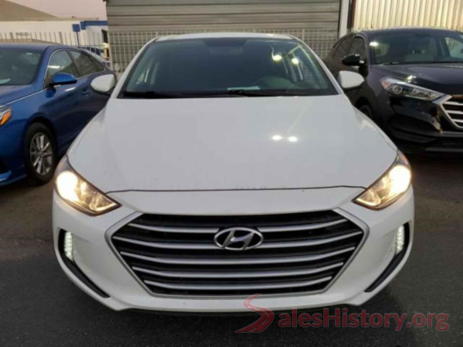 5NPD84LF7JH304643 2018 HYUNDAI ELANTRA