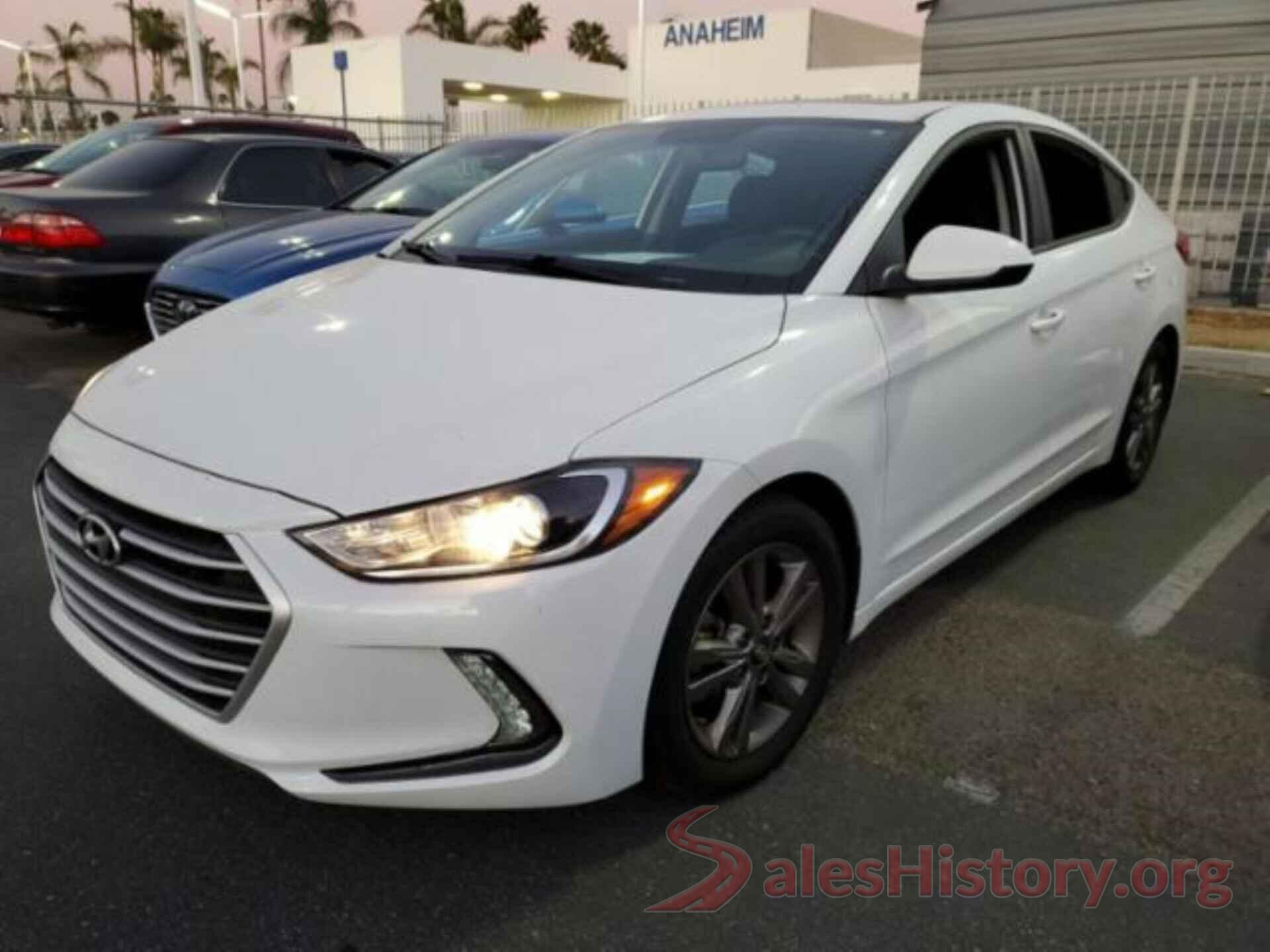 5NPD84LF7JH304643 2018 HYUNDAI ELANTRA