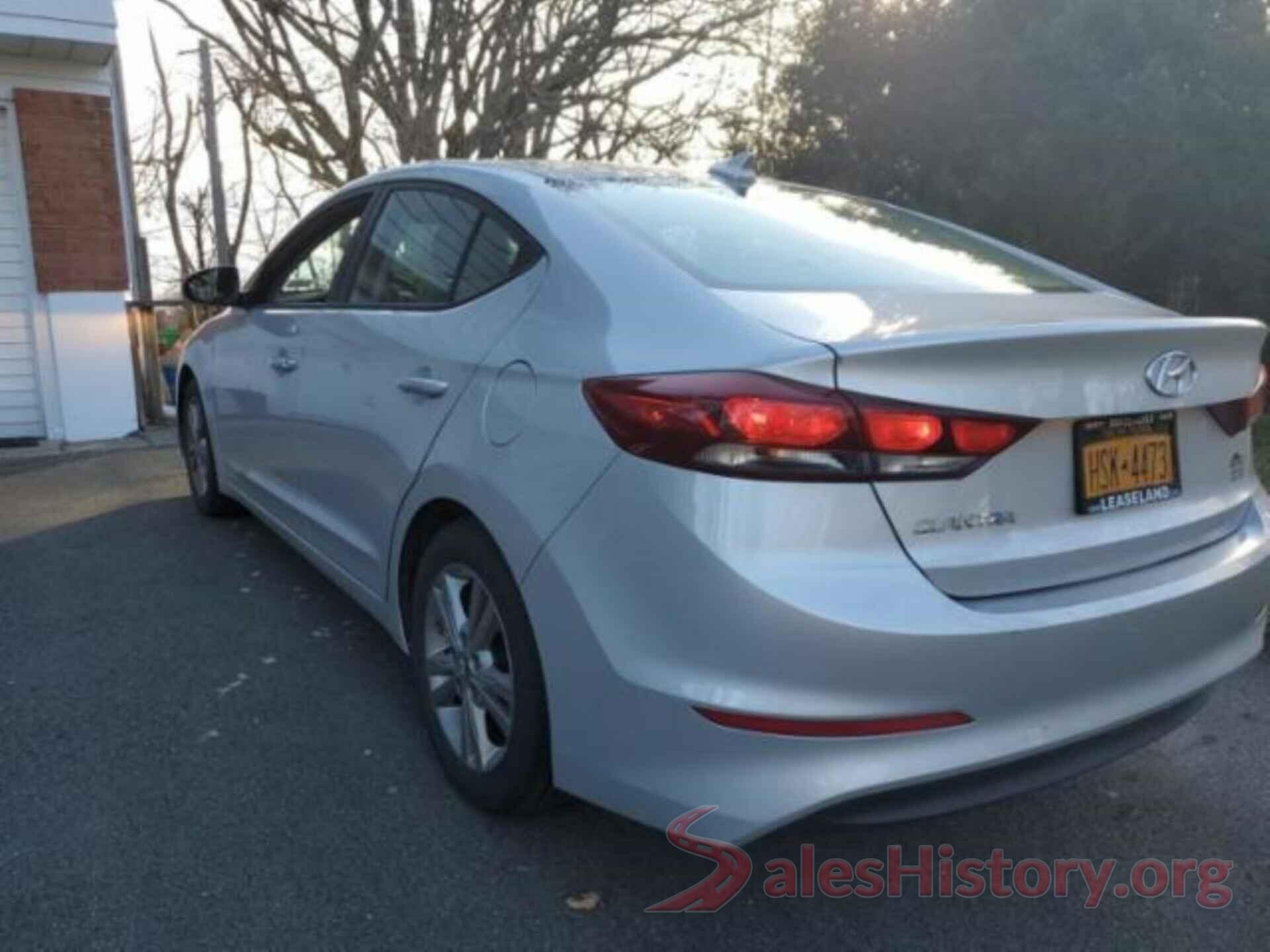 5NPD84LF7HH180898 2017 HYUNDAI ELANTRA