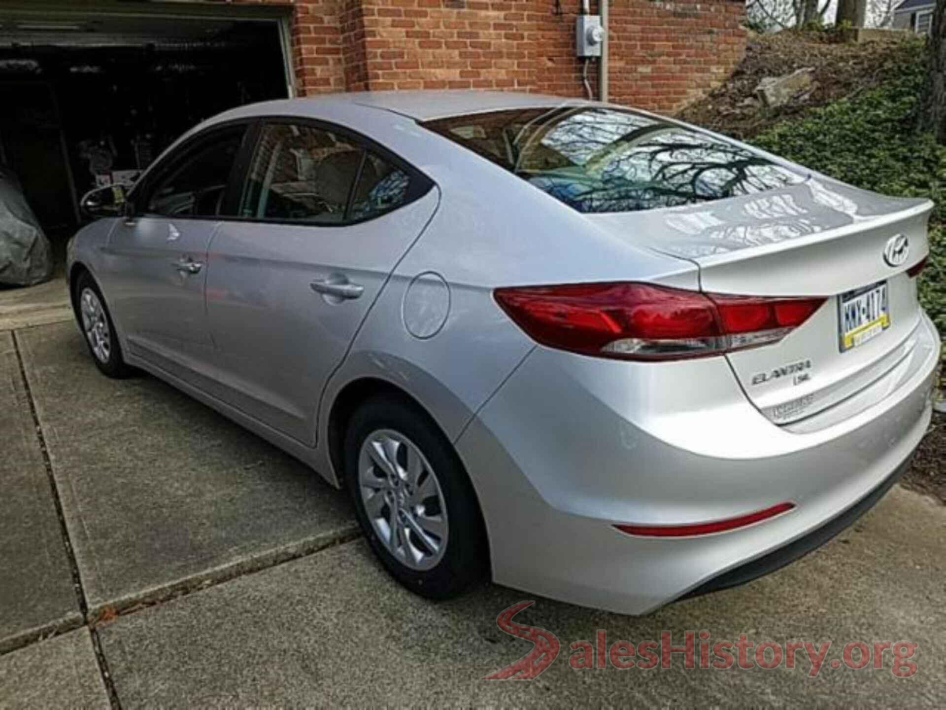 5NPD74LF3JH263429 2018 HYUNDAI ELANTRA