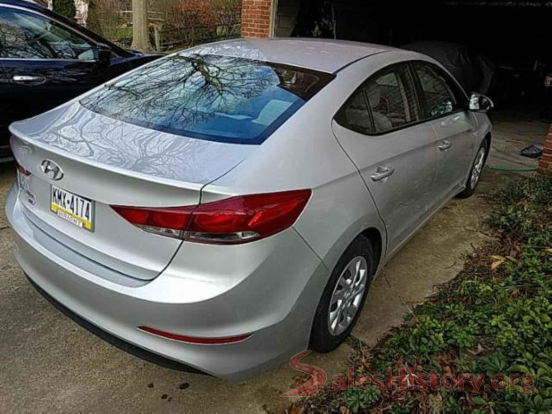 5NPD74LF3JH263429 2018 HYUNDAI ELANTRA