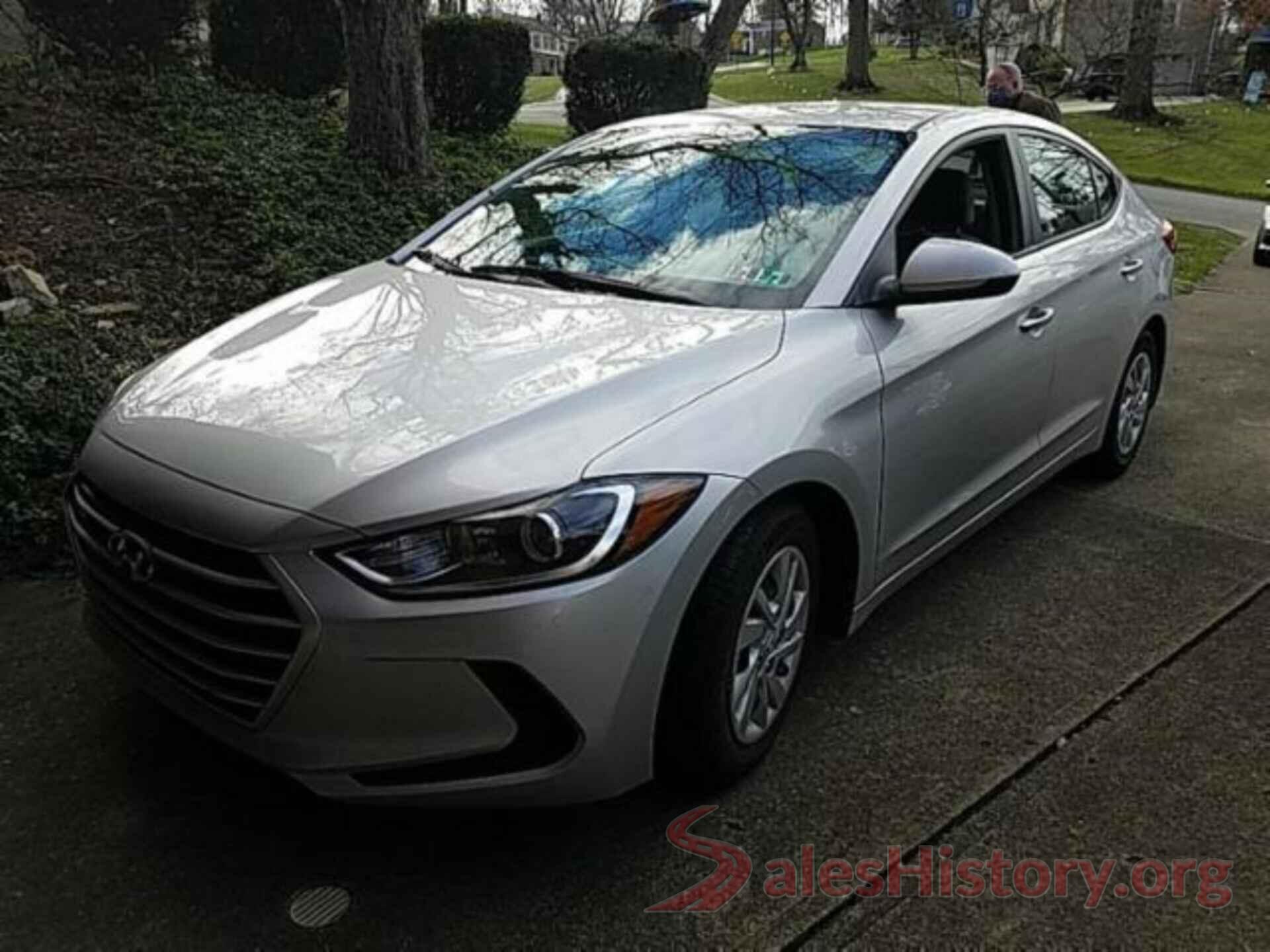 5NPD74LF3JH263429 2018 HYUNDAI ELANTRA