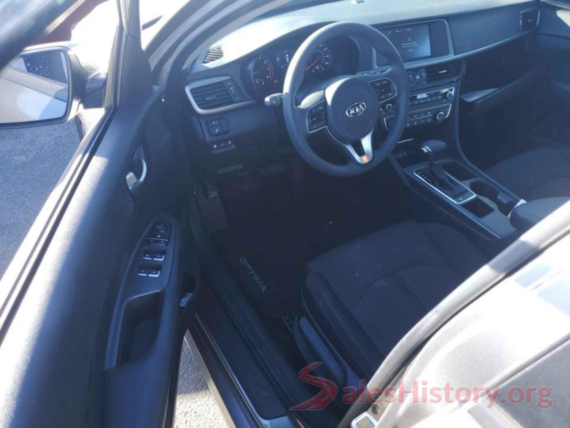 5XXGT4L38JG239640 2018 KIA OPTIMA