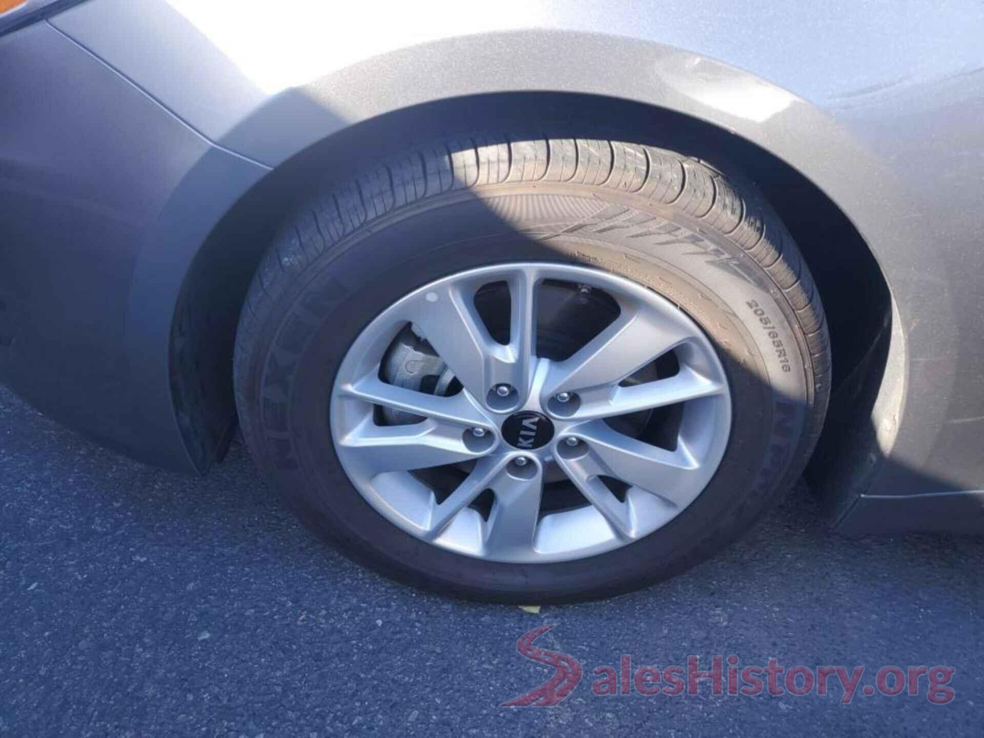 5XXGT4L38JG239640 2018 KIA OPTIMA