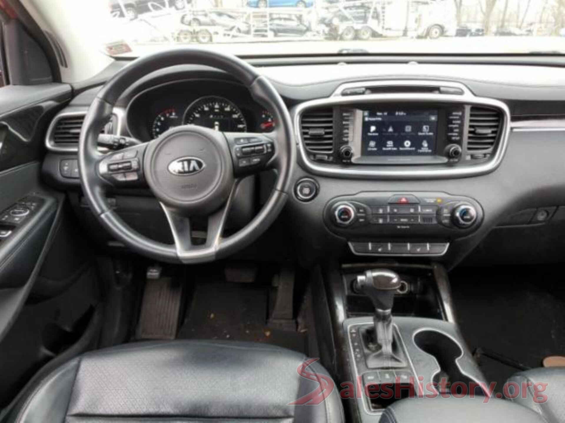 5XYPHDA51JG395164 2018 KIA SORENTO