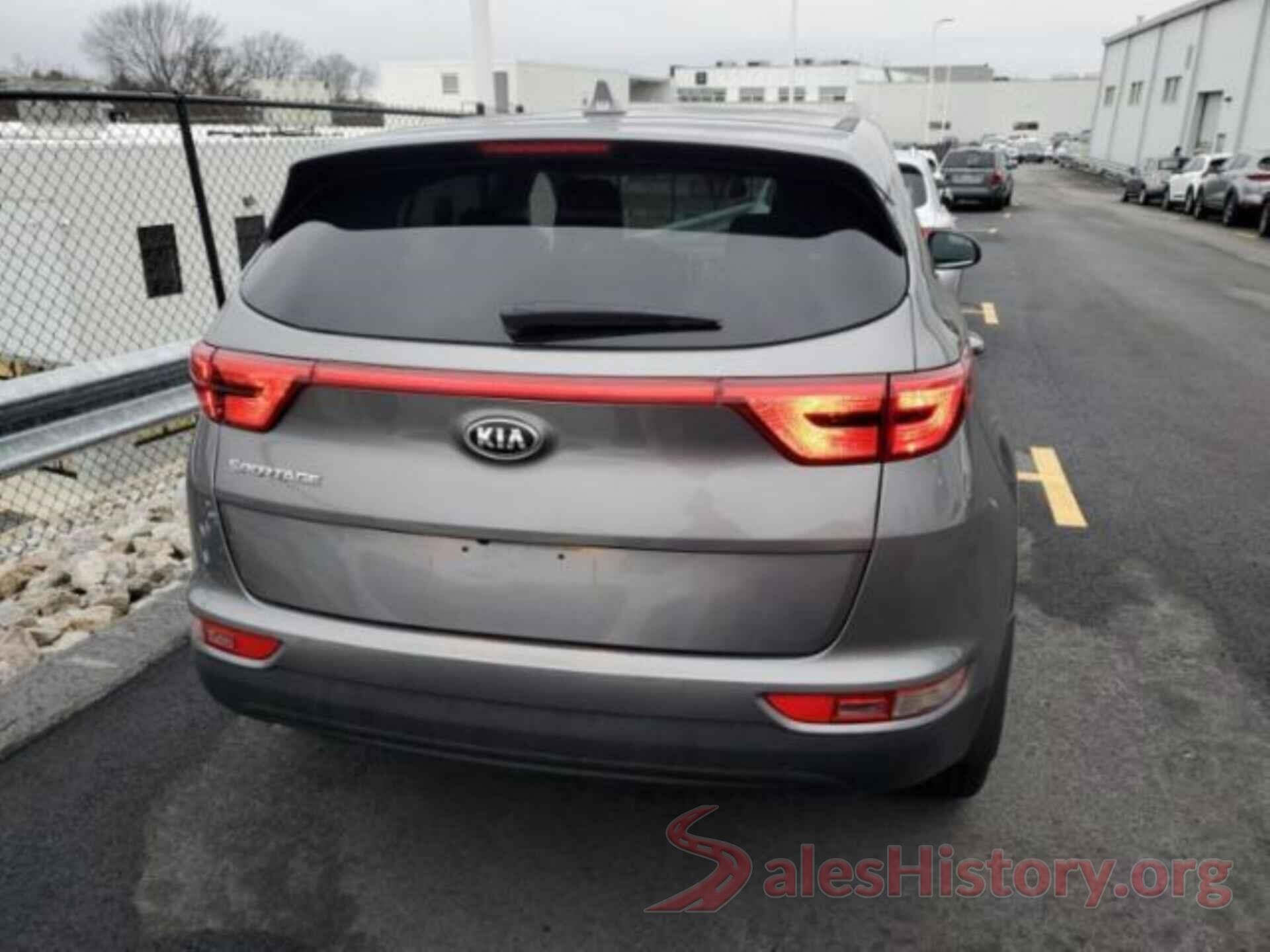 KNDPMCAC6J7385568 2018 KIA SPORTAGE