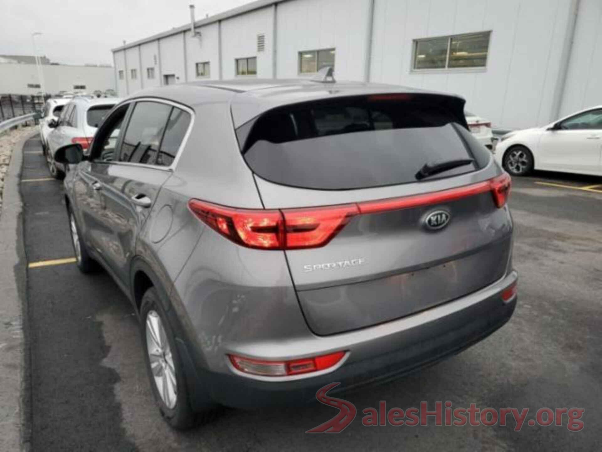 KNDPMCAC6J7385568 2018 KIA SPORTAGE