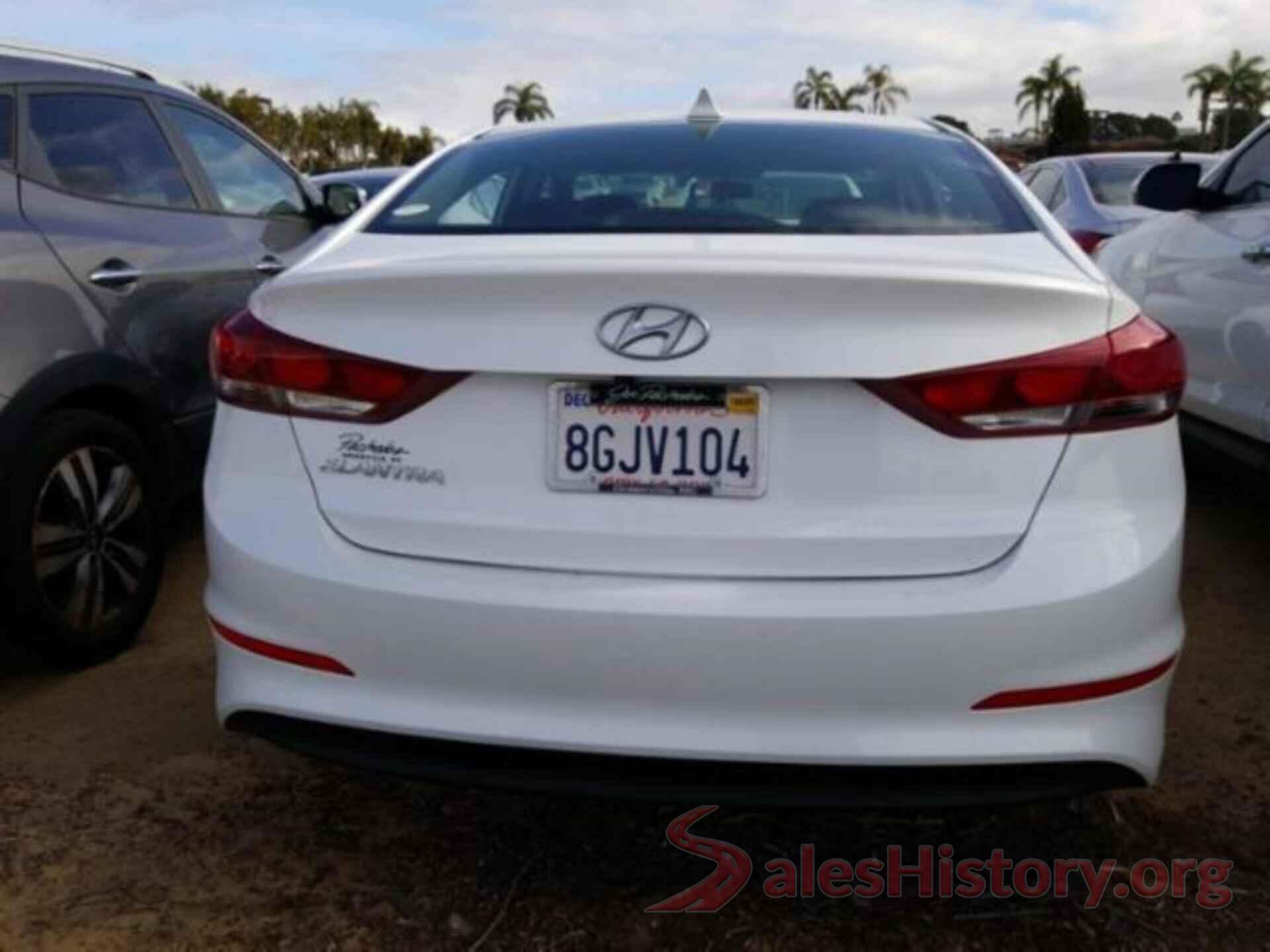 5NPD84LF1JH237943 2018 HYUNDAI ELANTRA