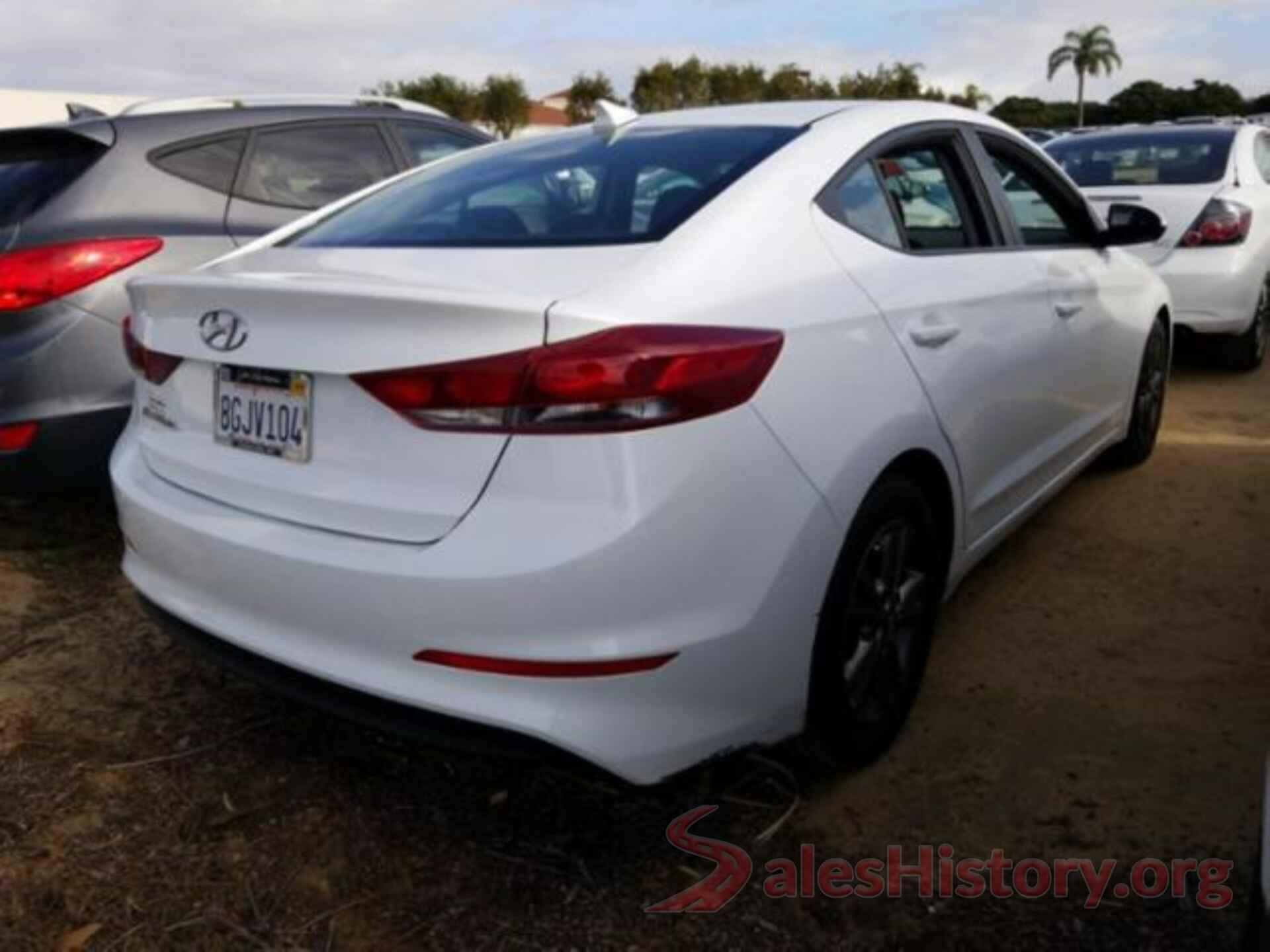 5NPD84LF1JH237943 2018 HYUNDAI ELANTRA