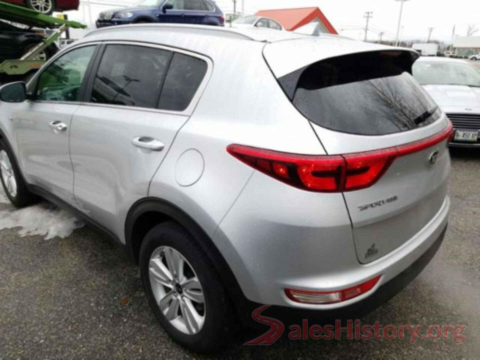 KNDPMCAC9J7378517 2018 KIA SPORTAGE