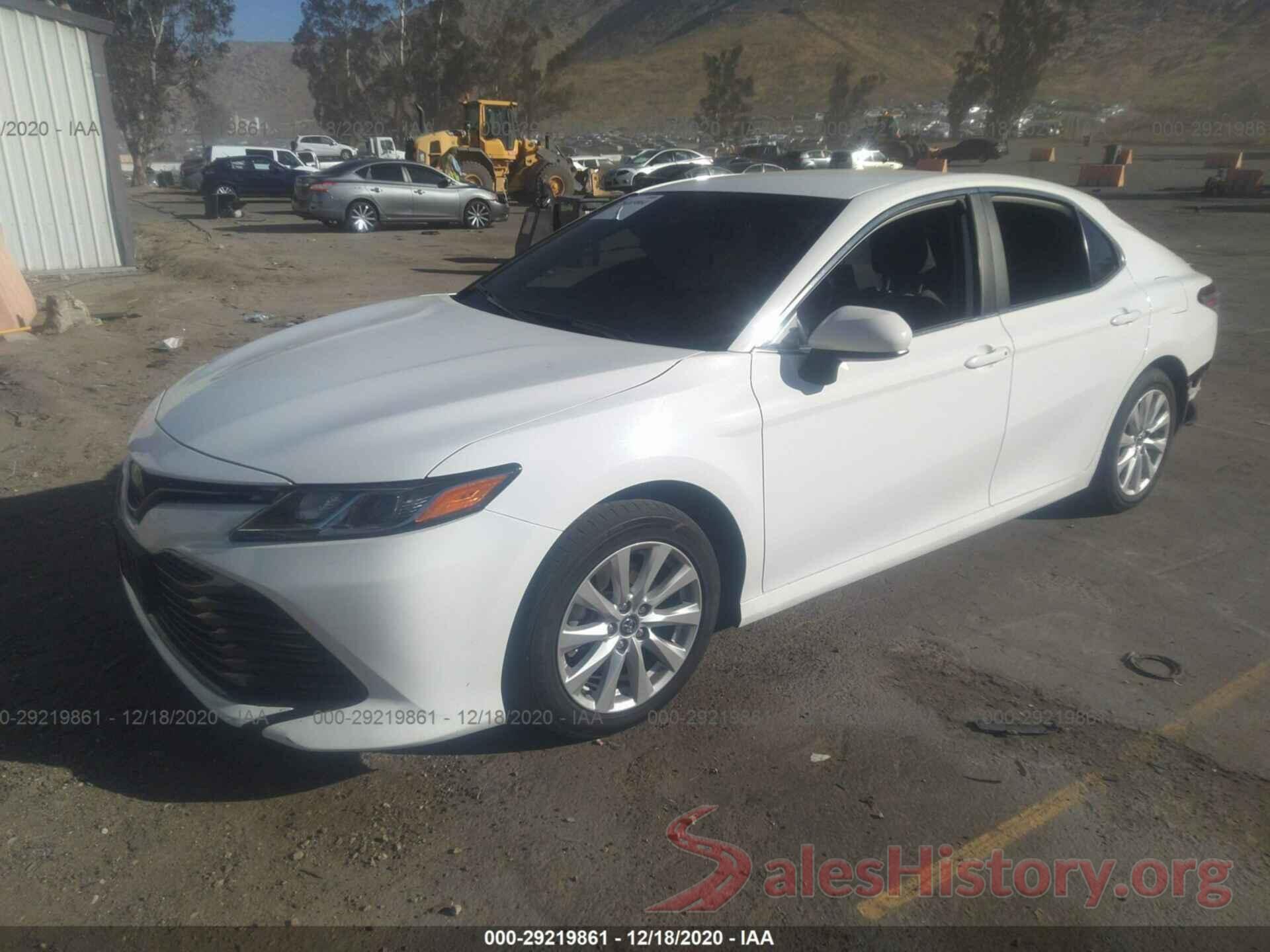 4T1B11HKXKU215863 2019 TOYOTA CAMRY