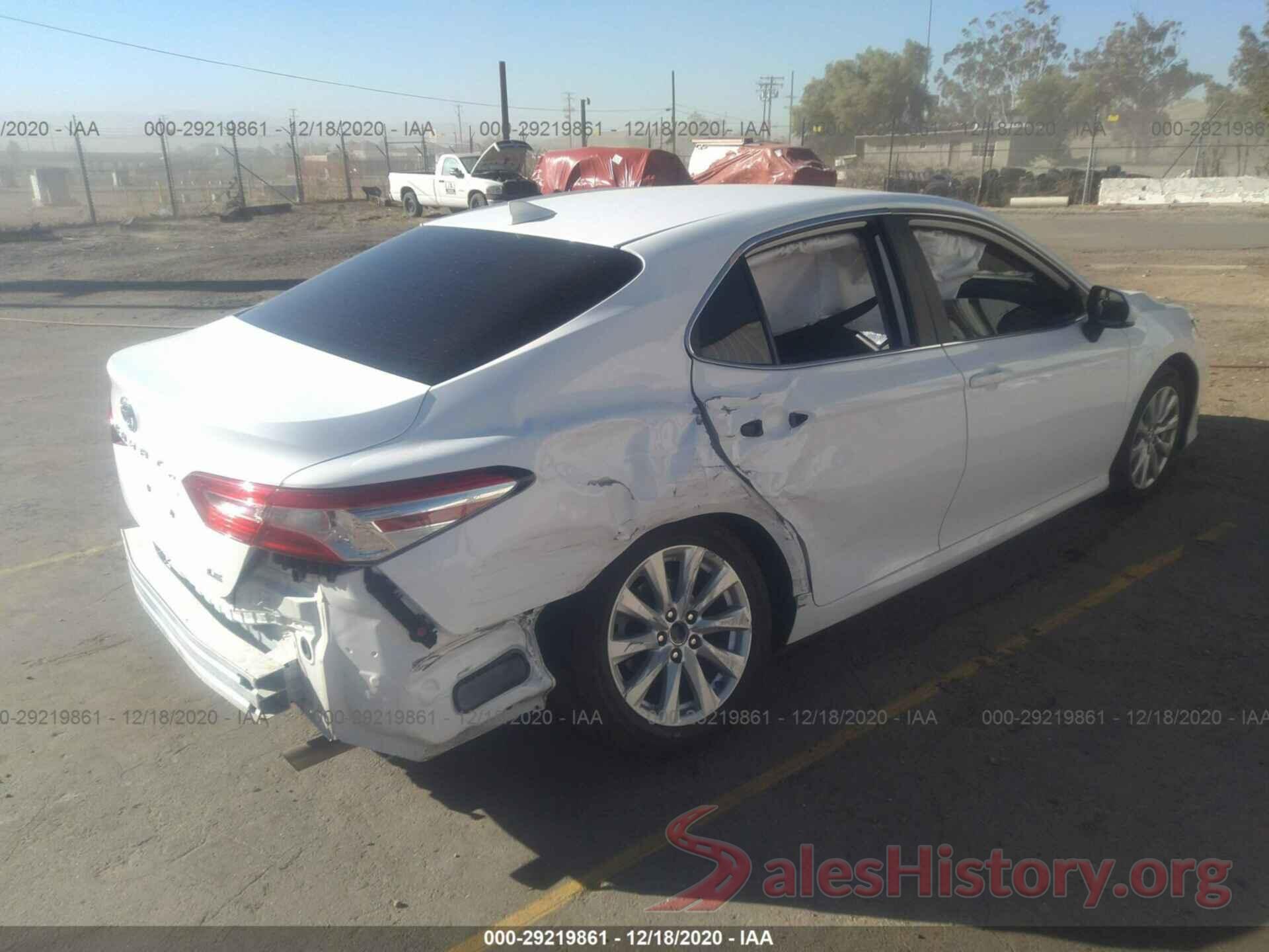 4T1B11HKXKU215863 2019 TOYOTA CAMRY