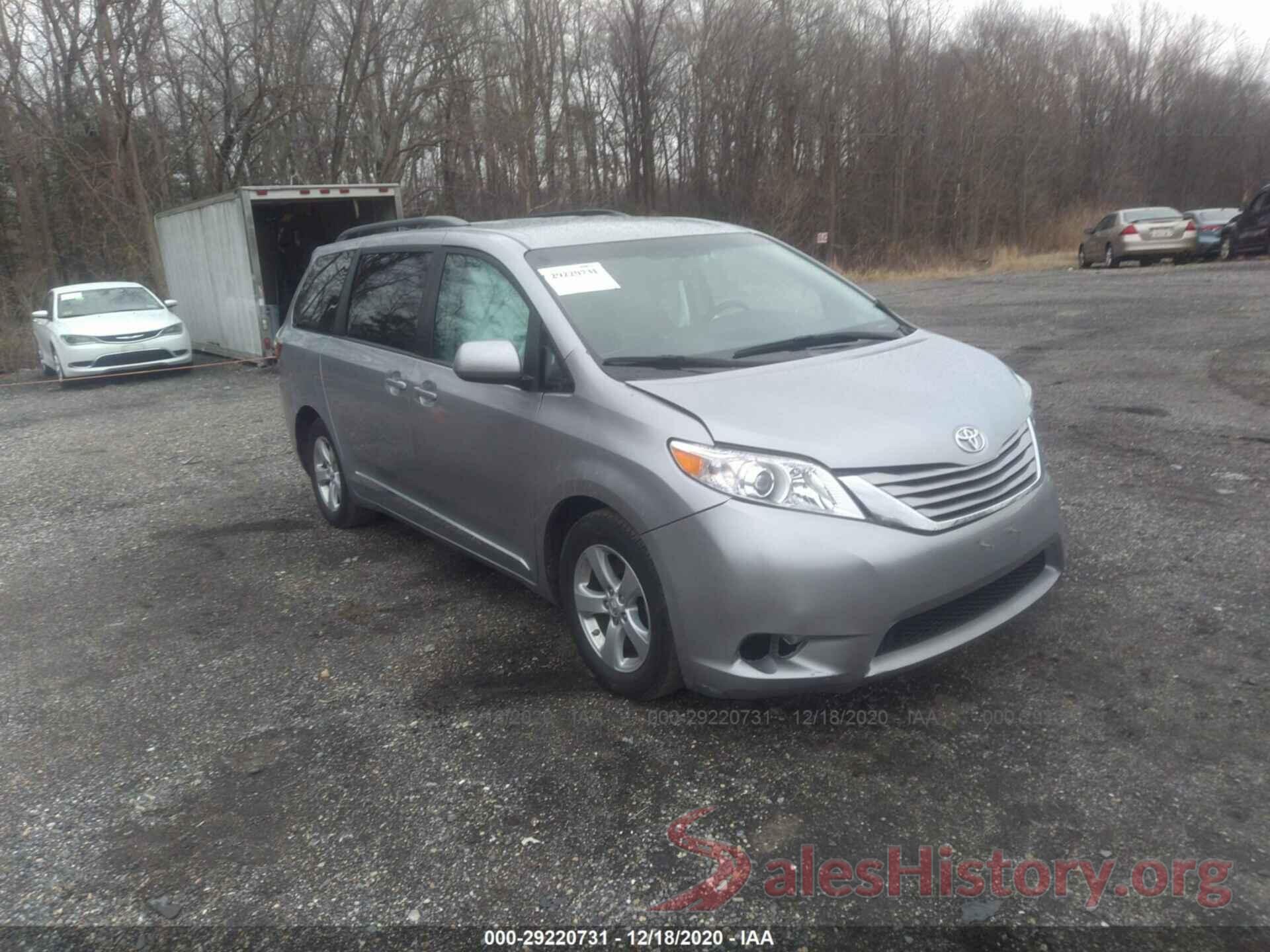 5TDKZ3DC6HS873796 2017 TOYOTA SIENNA