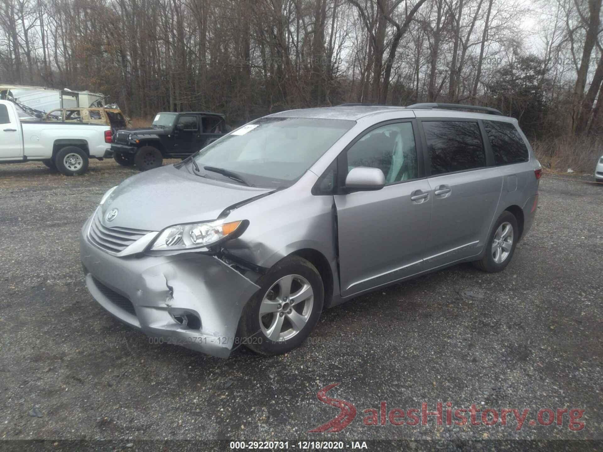 5TDKZ3DC6HS873796 2017 TOYOTA SIENNA