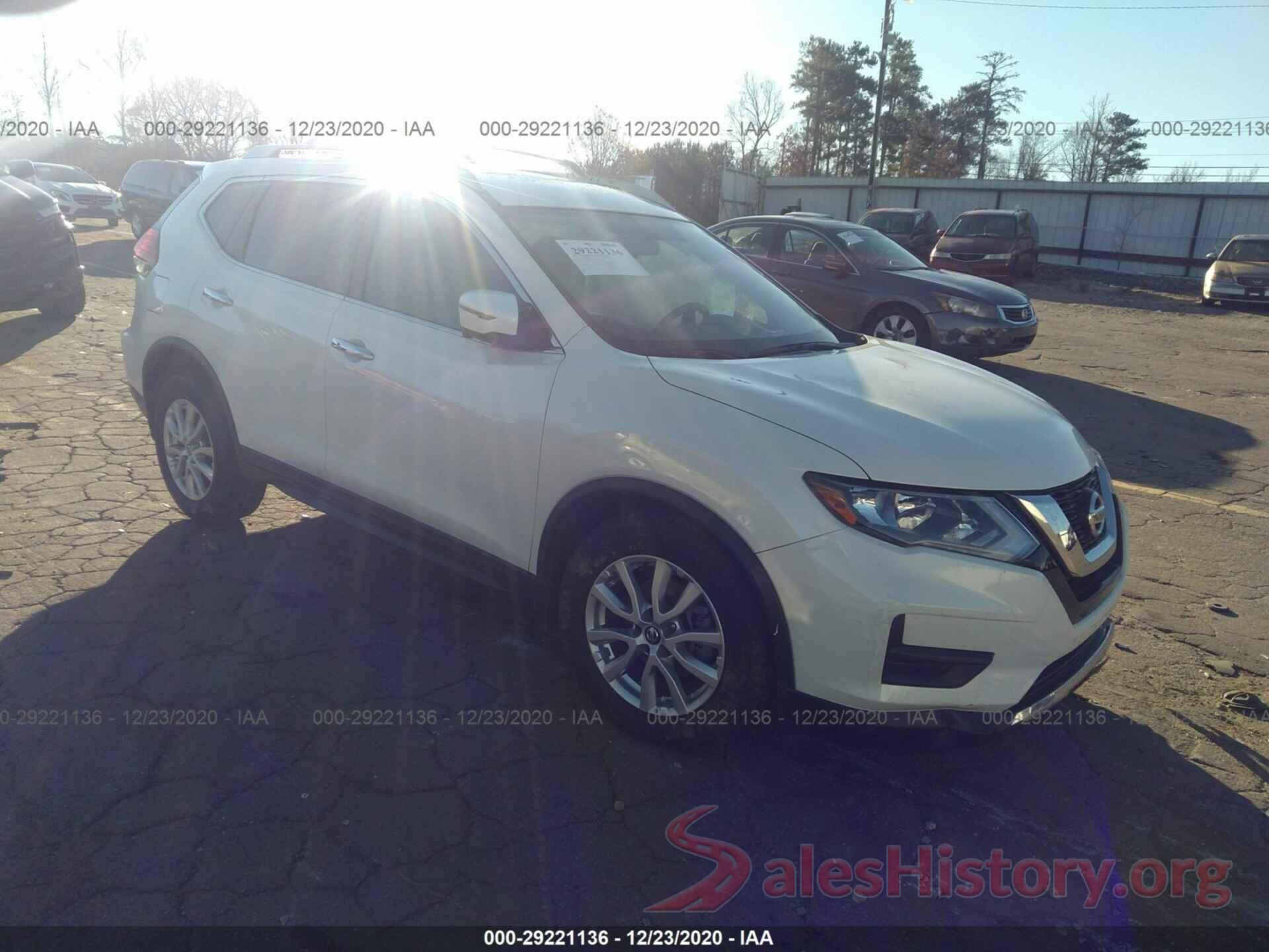 KNMAT2MT8HP509218 2017 NISSAN ROGUE