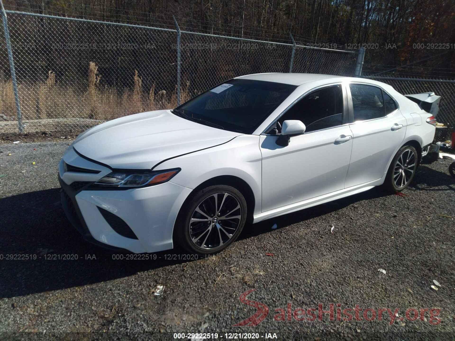 4T1B11HK2JU653470 2018 TOYOTA CAMRY