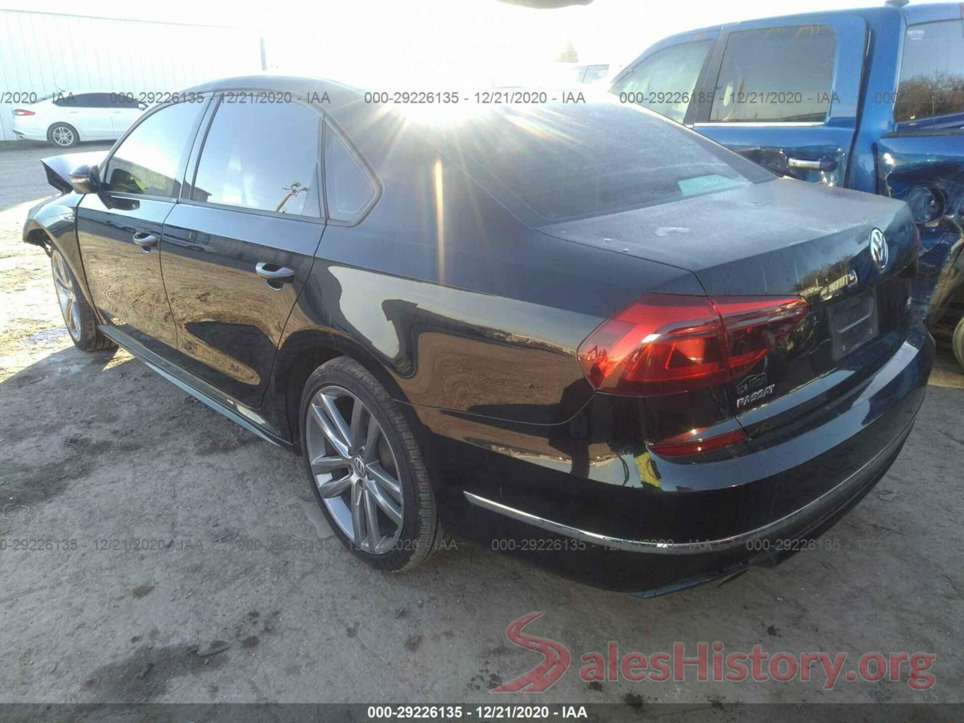 1VWAA7A37JC033576 2018 VOLKSWAGEN PASSAT