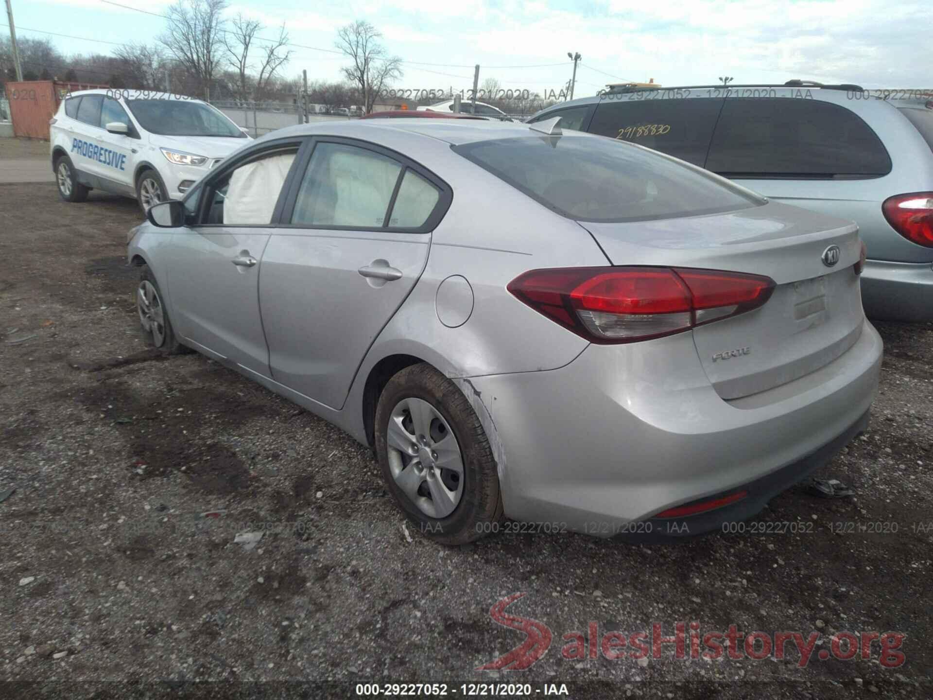 3KPFL4A75JE247348 2018 KIA FORTE