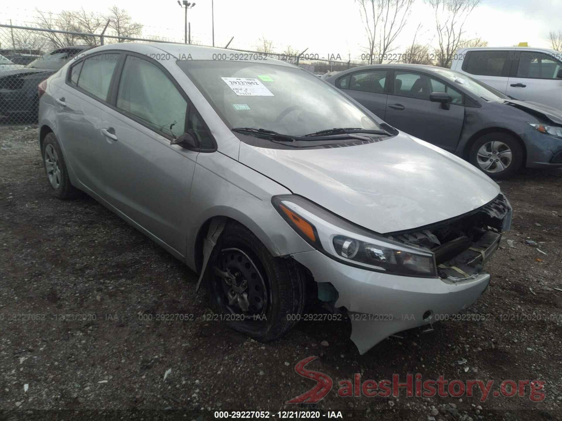 3KPFL4A75JE247348 2018 KIA FORTE