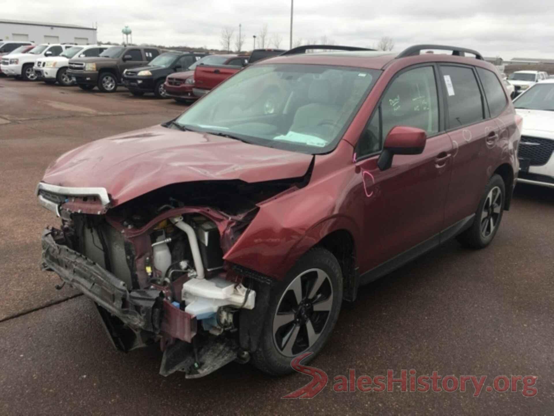 JF2SJAGC6JH605155 2018 SUBARU FORESTER